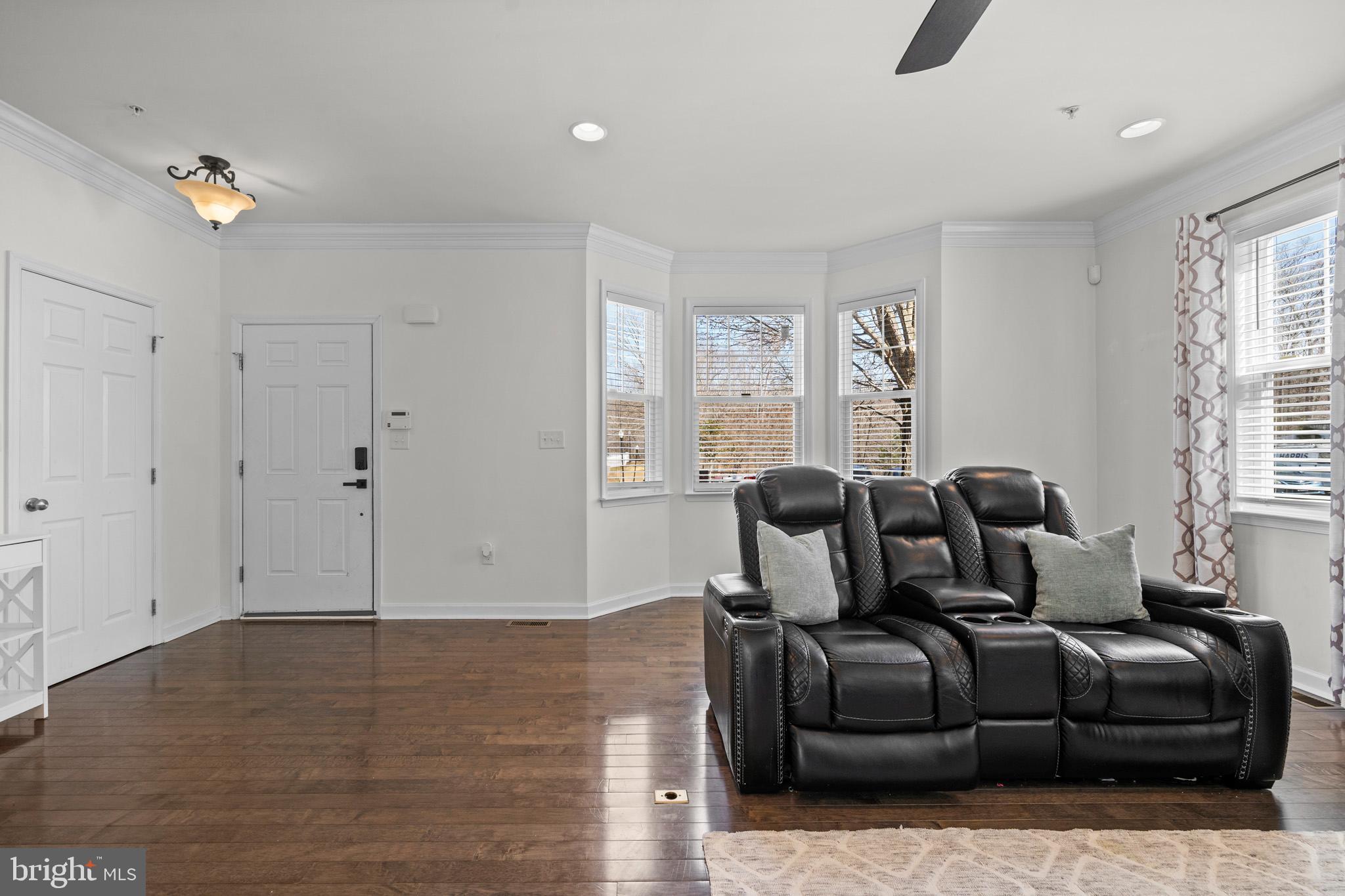 OAK TREE LANDING - Residential