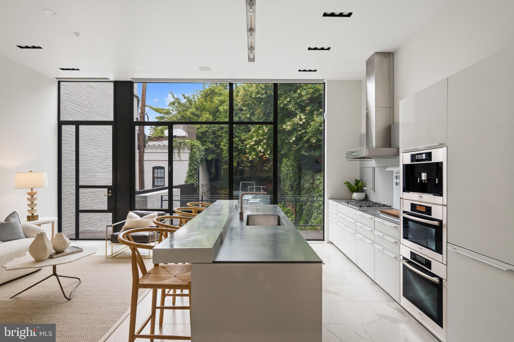 GEORGETOWN - Residential