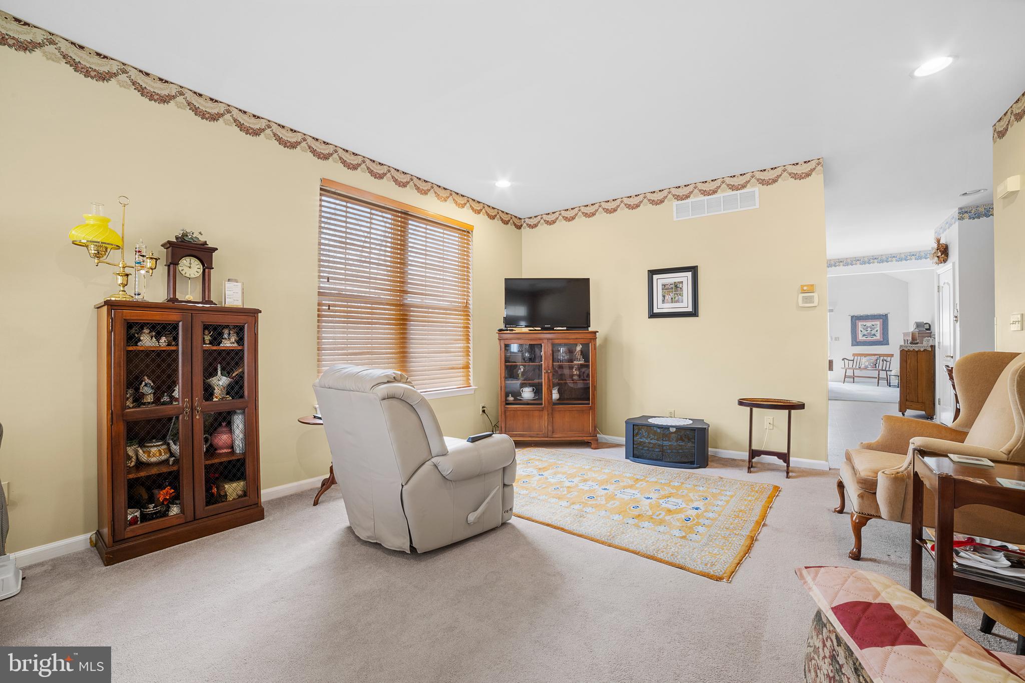 KINGSFIELD - Residential