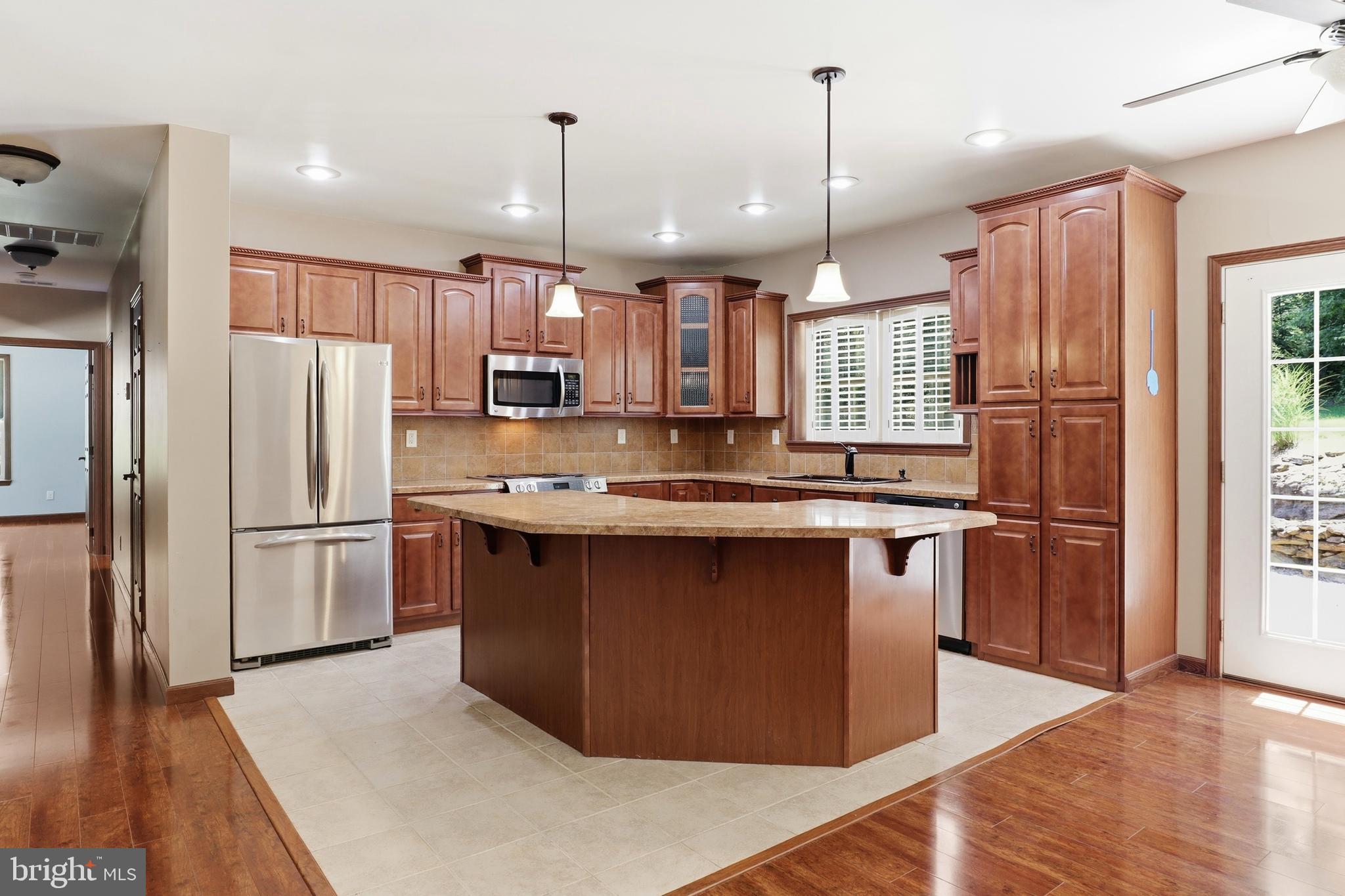 LOWER WINDSOR TWP - Residential