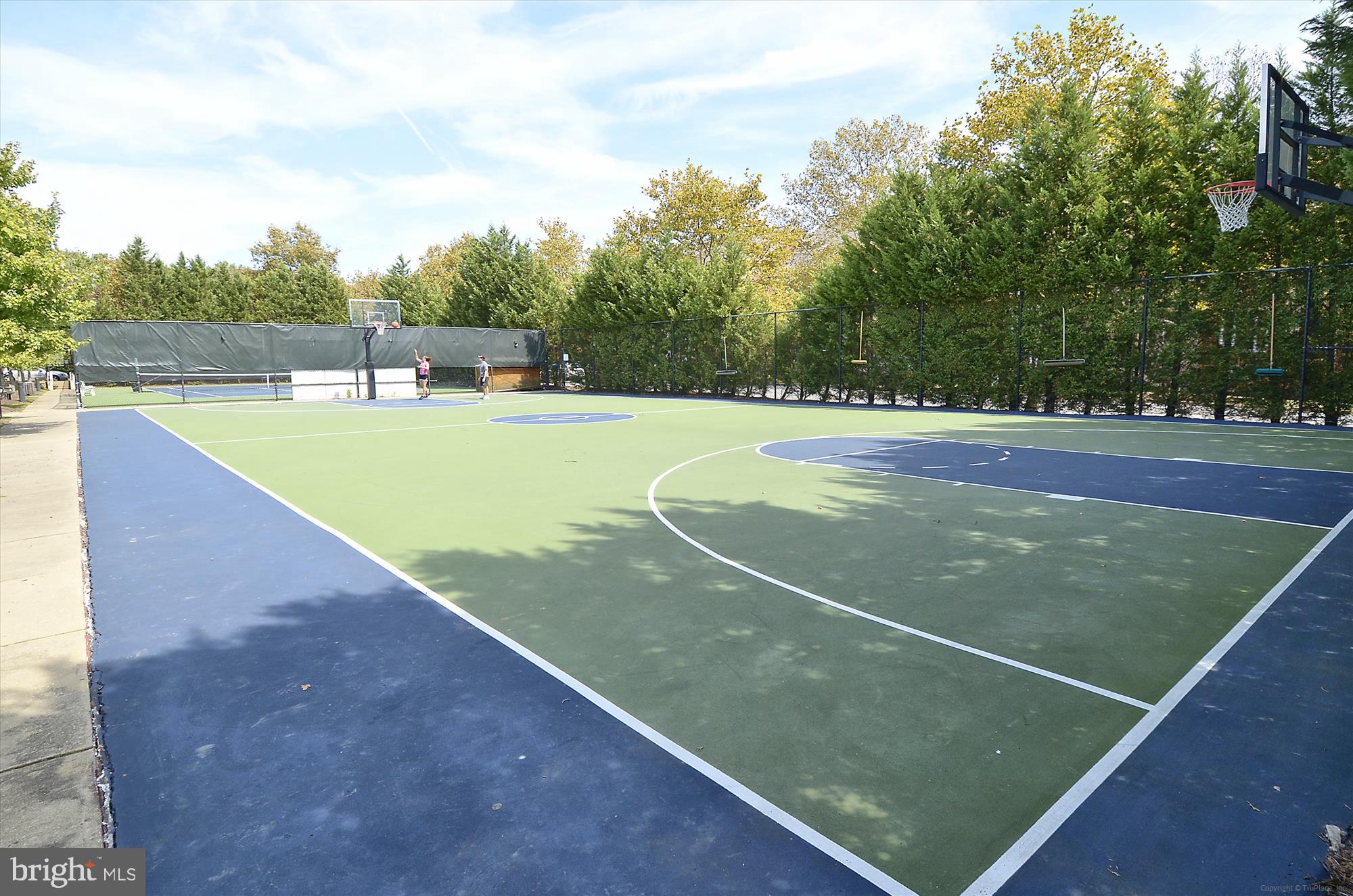 KENTLANDS - Residential