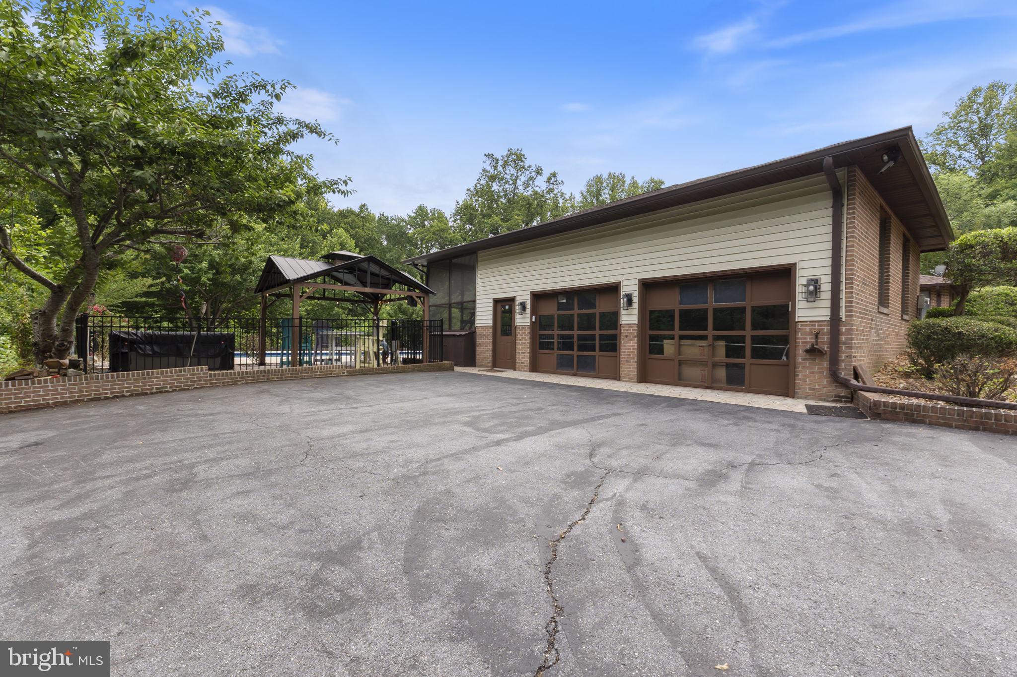 SYCAMORE RIDGE - Residential