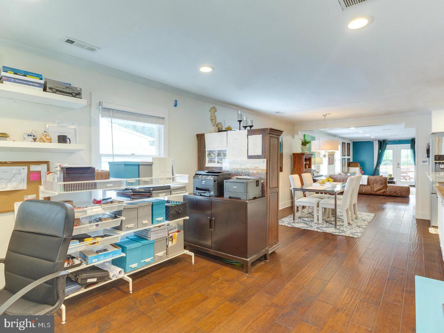 PIMMIT HILLS - Residential Lease