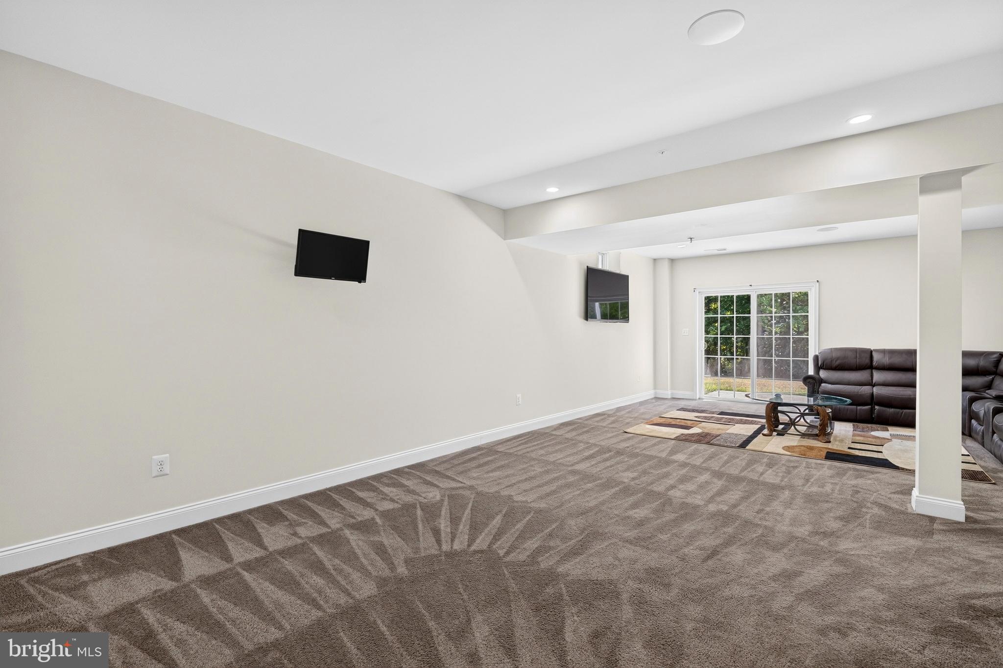 MARLBORO RIDGE - Residential