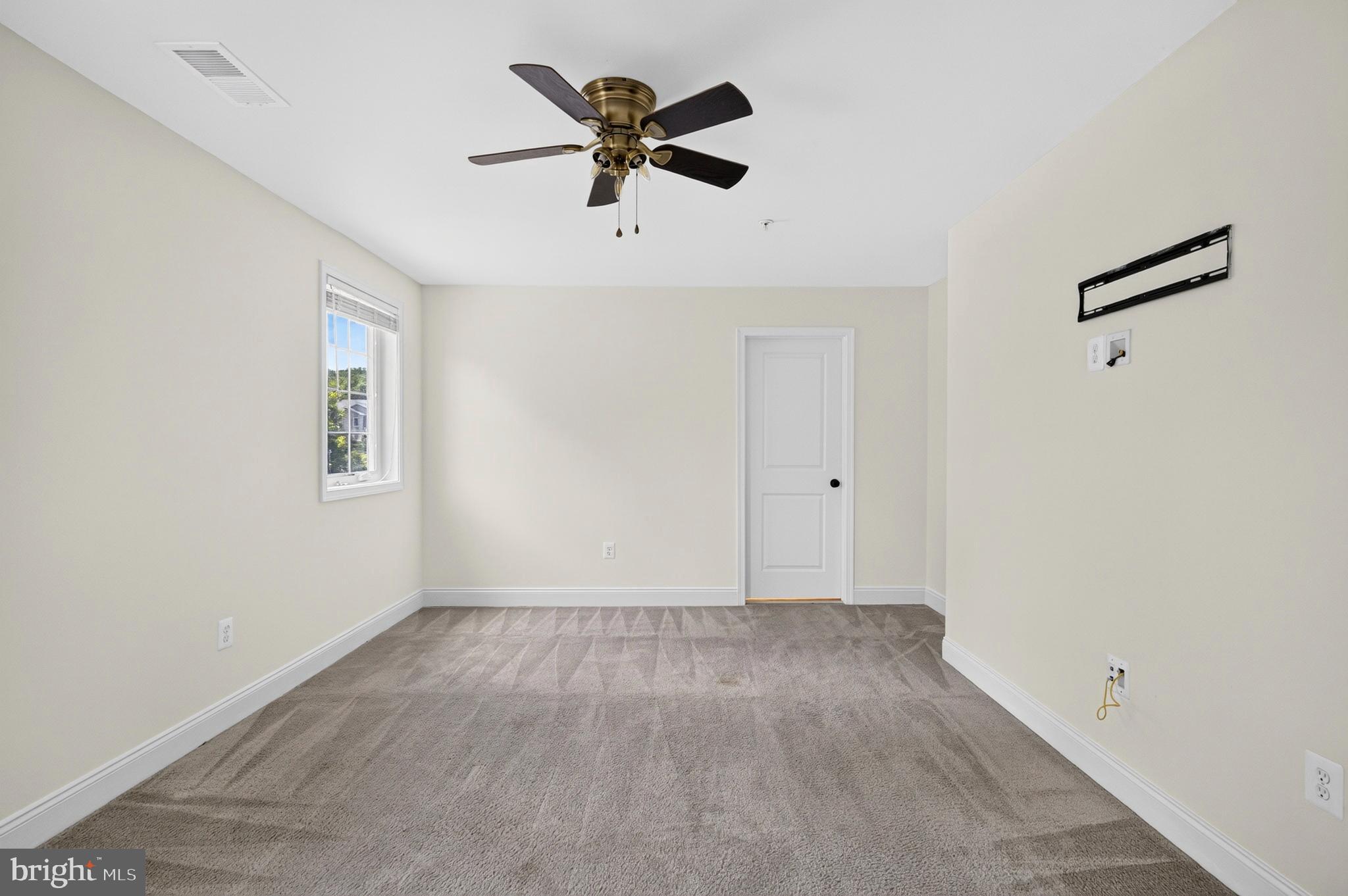 MARLBORO RIDGE - Residential