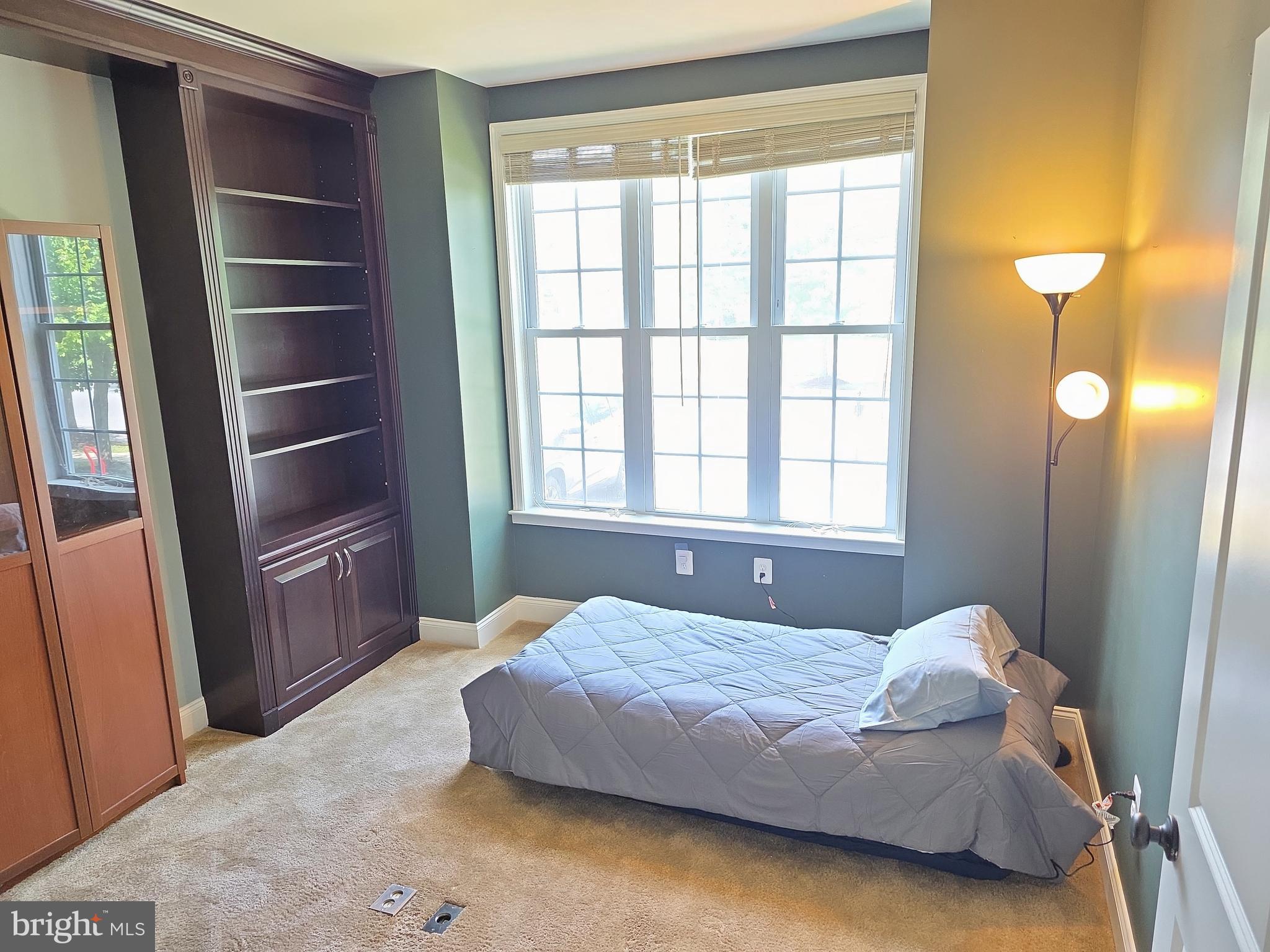 MARLBORO RIDGE - Residential