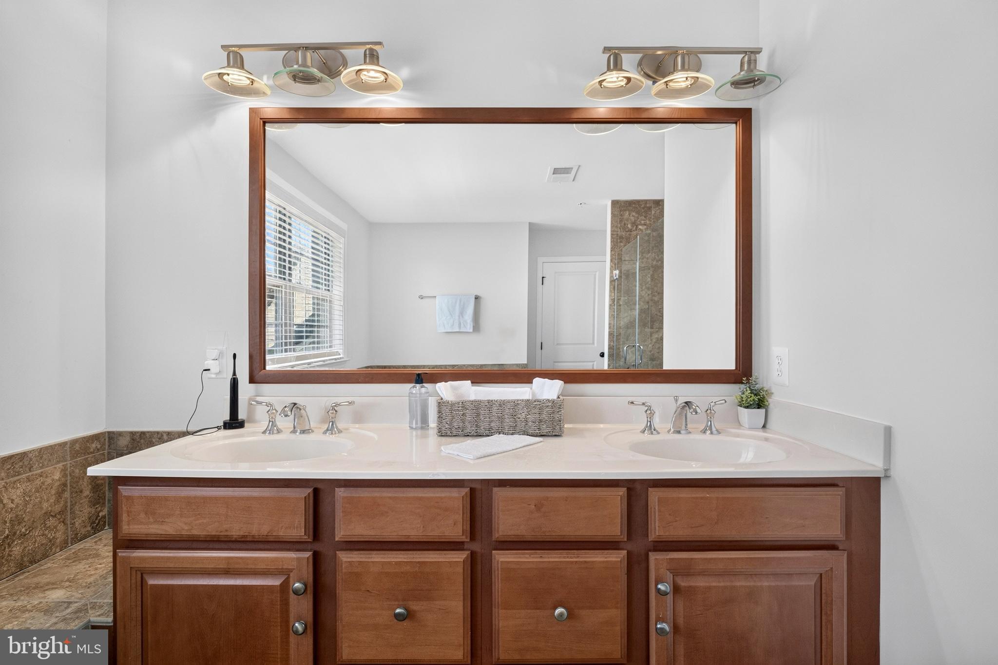 MARLBORO RIDGE - Residential