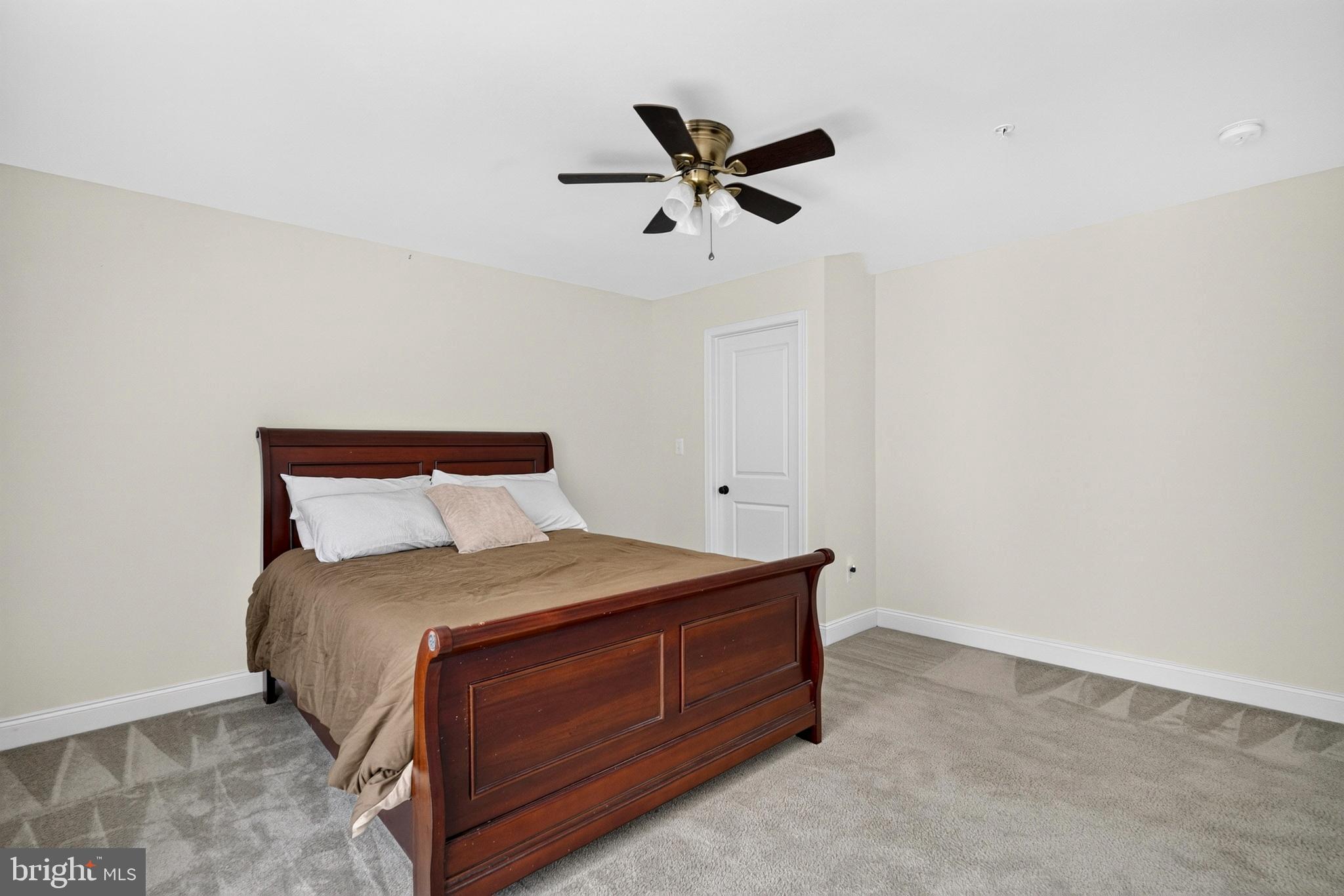 MARLBORO RIDGE - Residential