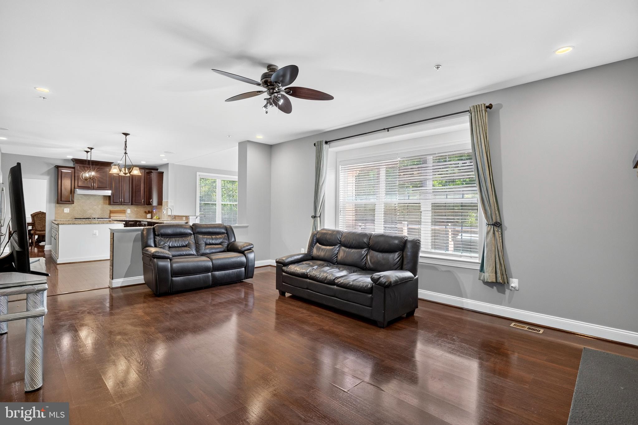 MARLBORO RIDGE - Residential