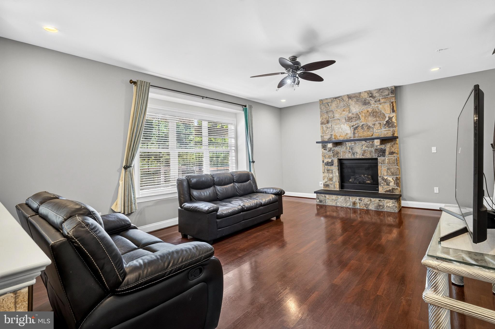 MARLBORO RIDGE - Residential