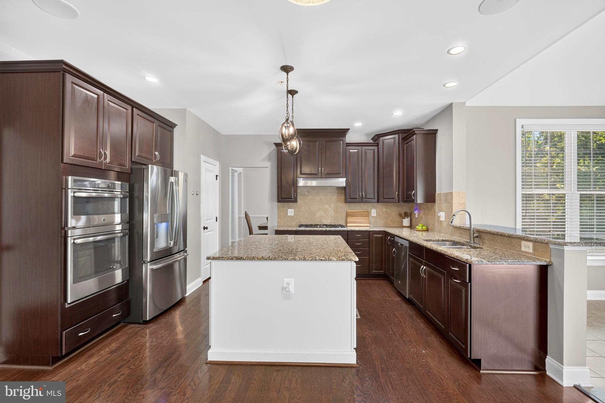 MARLBORO RIDGE - Residential