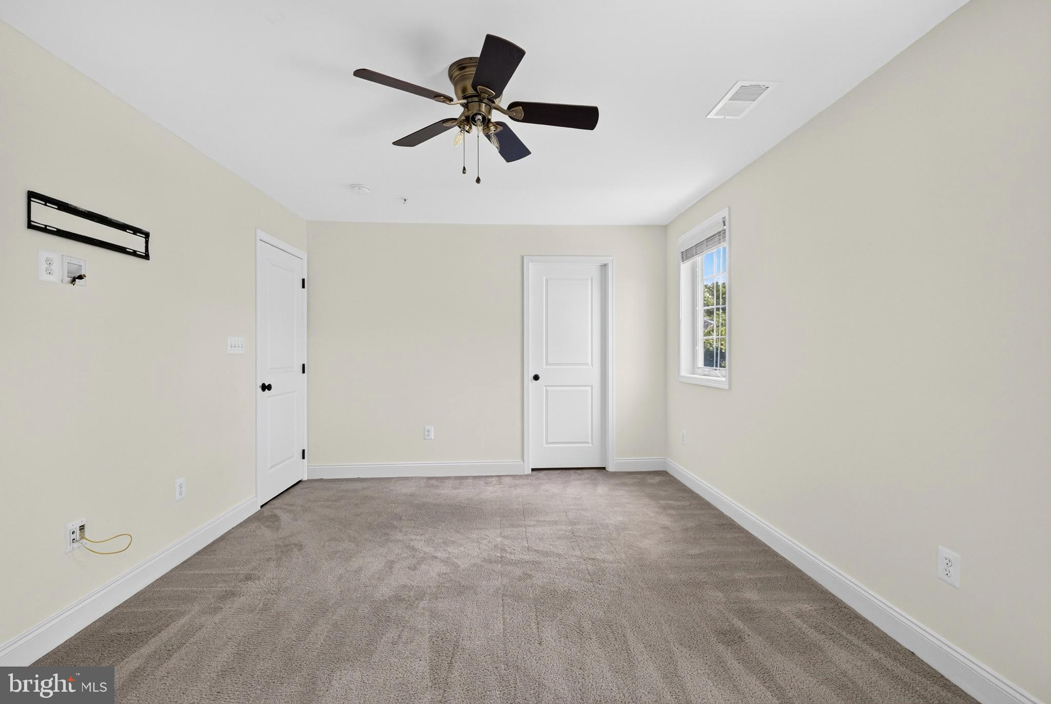 MARLBORO RIDGE - Residential