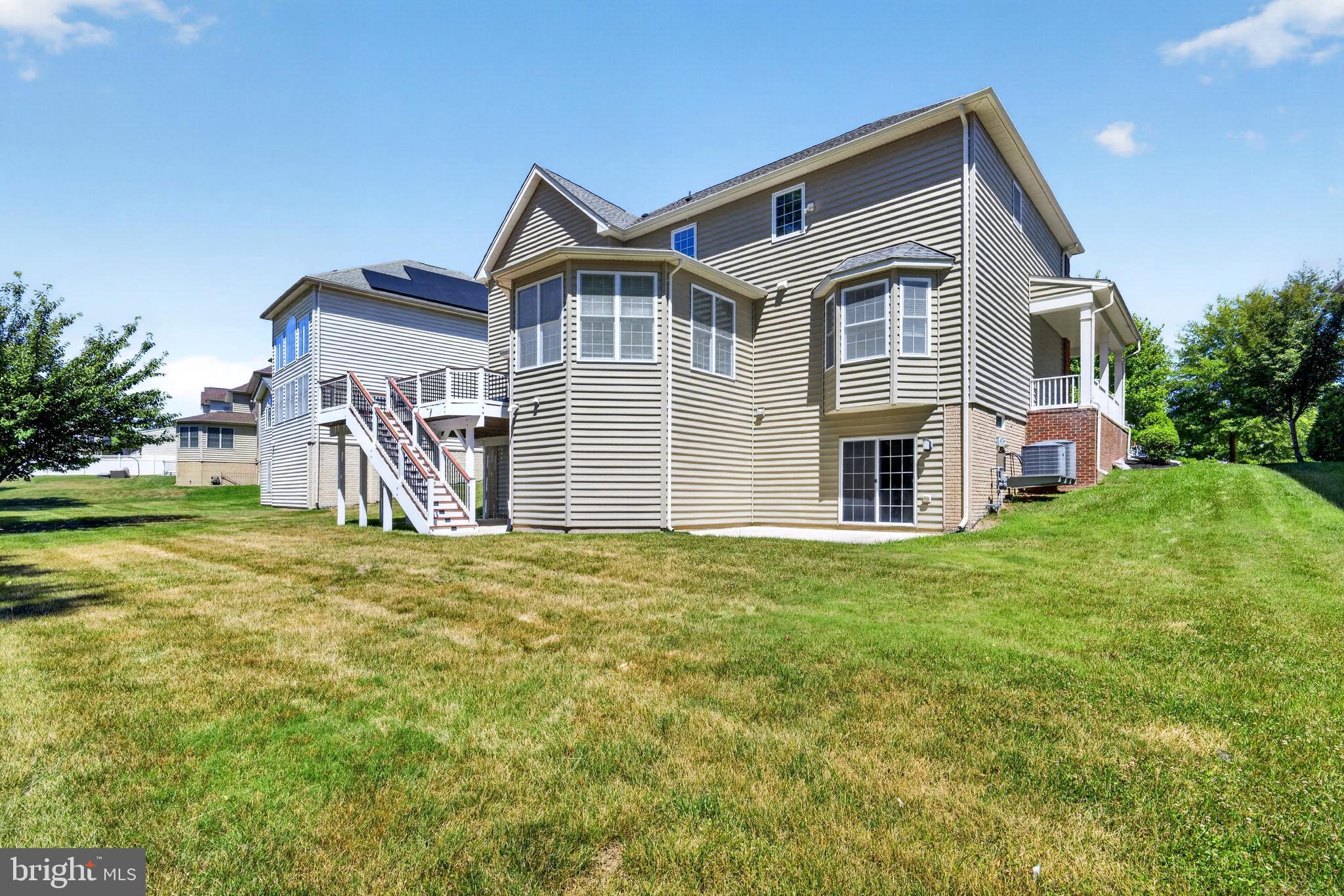 MARLBORO RIDGE - Residential