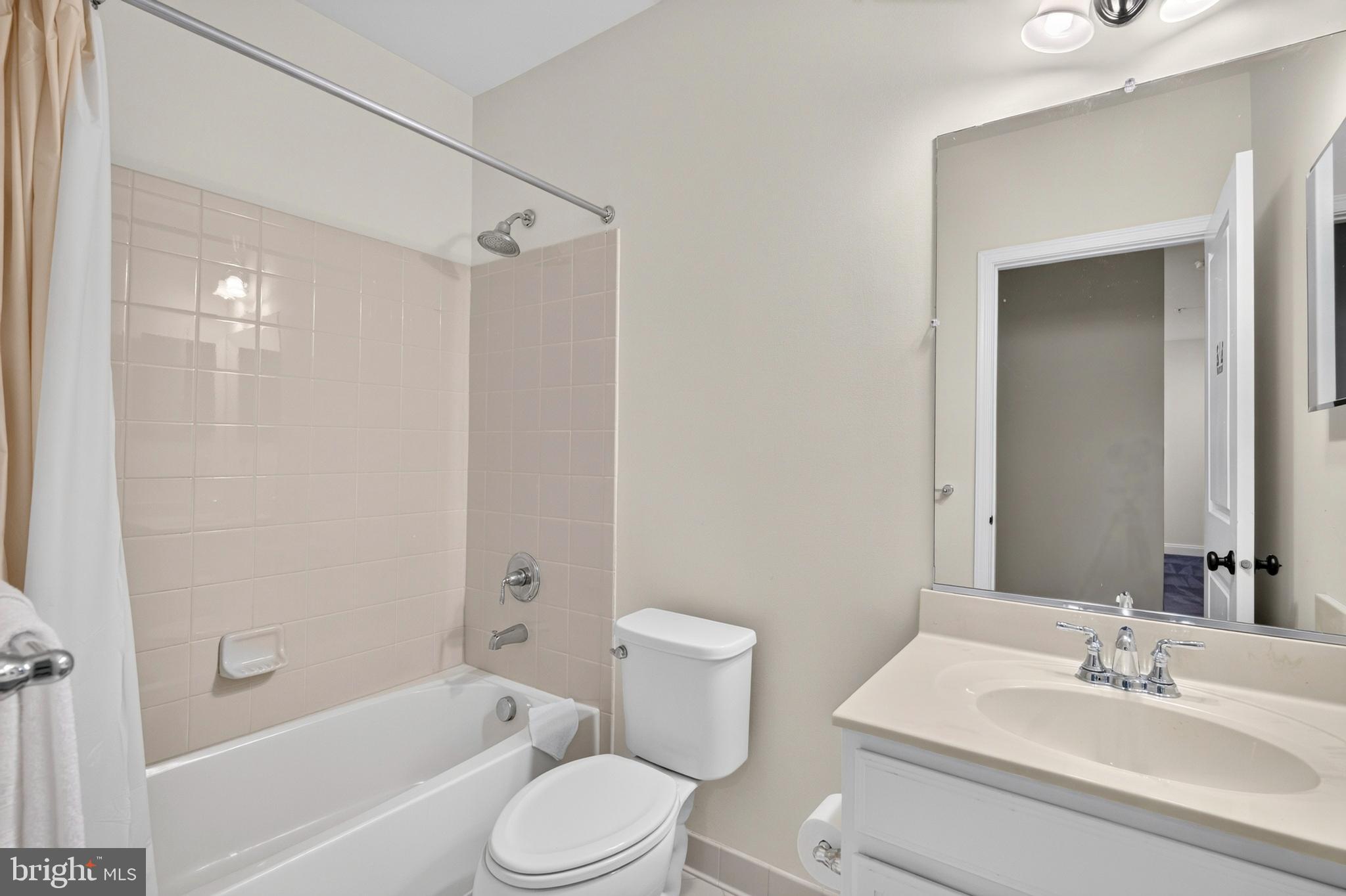 MARLBORO RIDGE - Residential