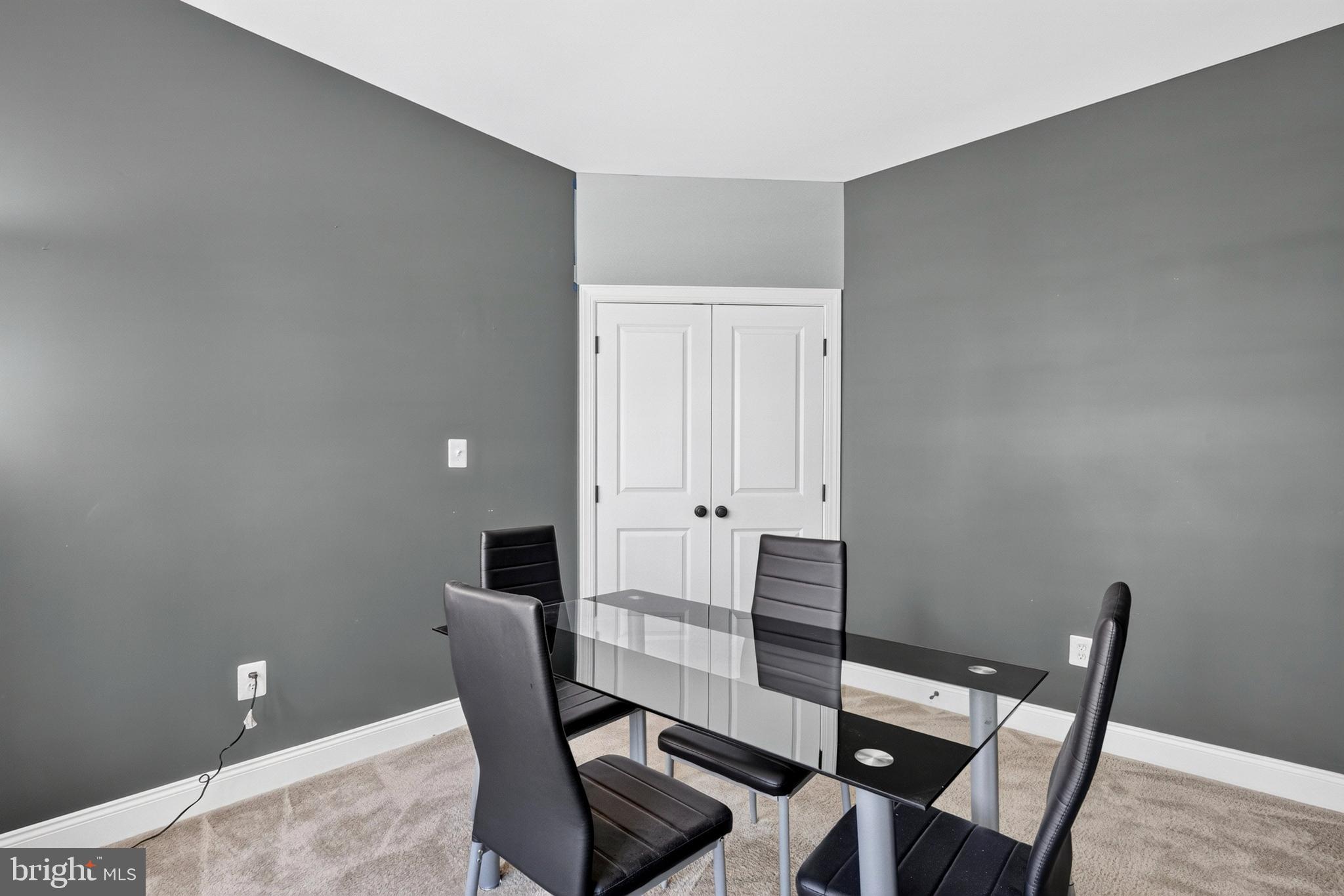 MARLBORO RIDGE - Residential