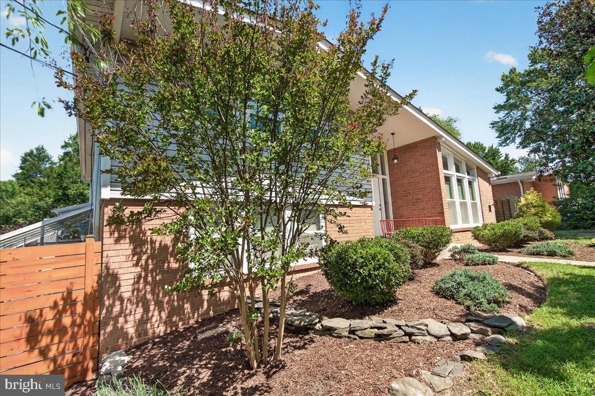 KEMP MILL ESTATES - Residential