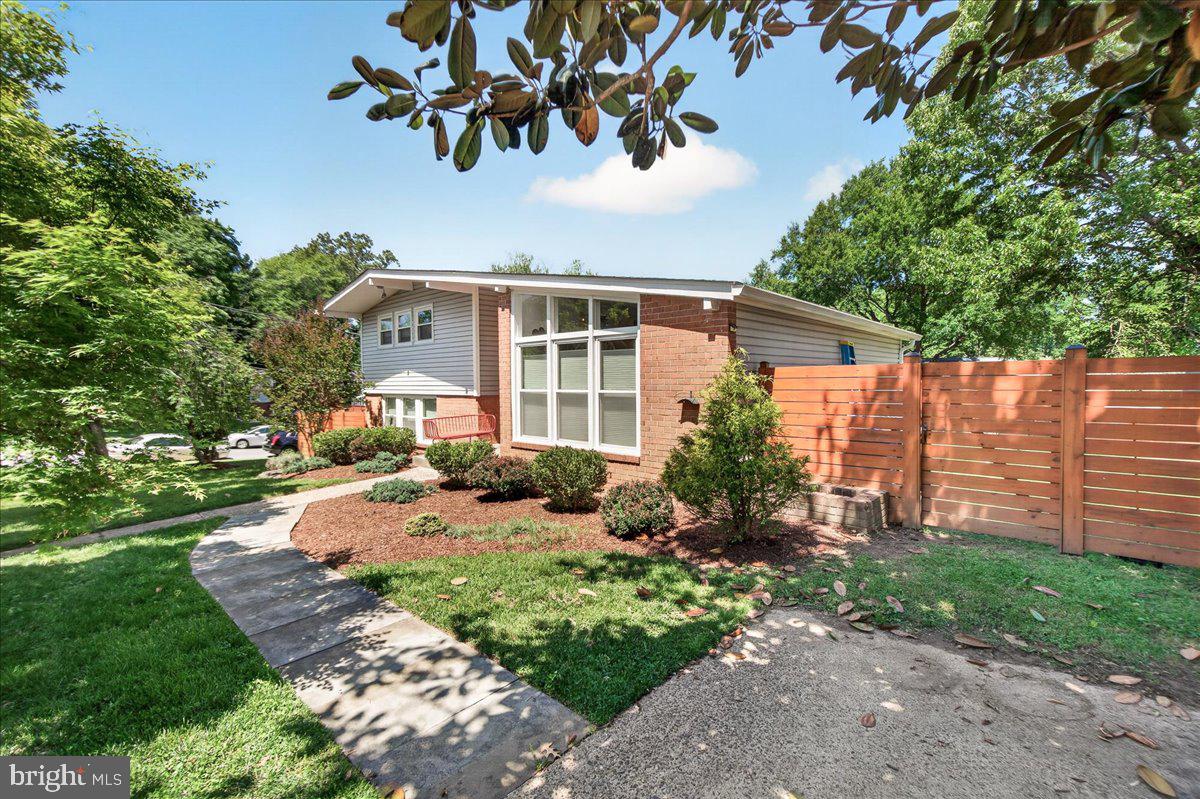 KEMP MILL ESTATES - Residential