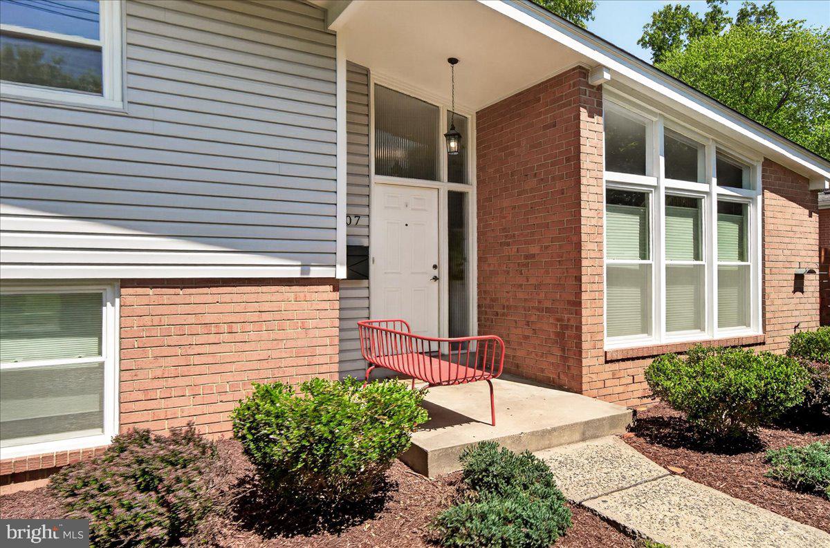 KEMP MILL ESTATES - Residential