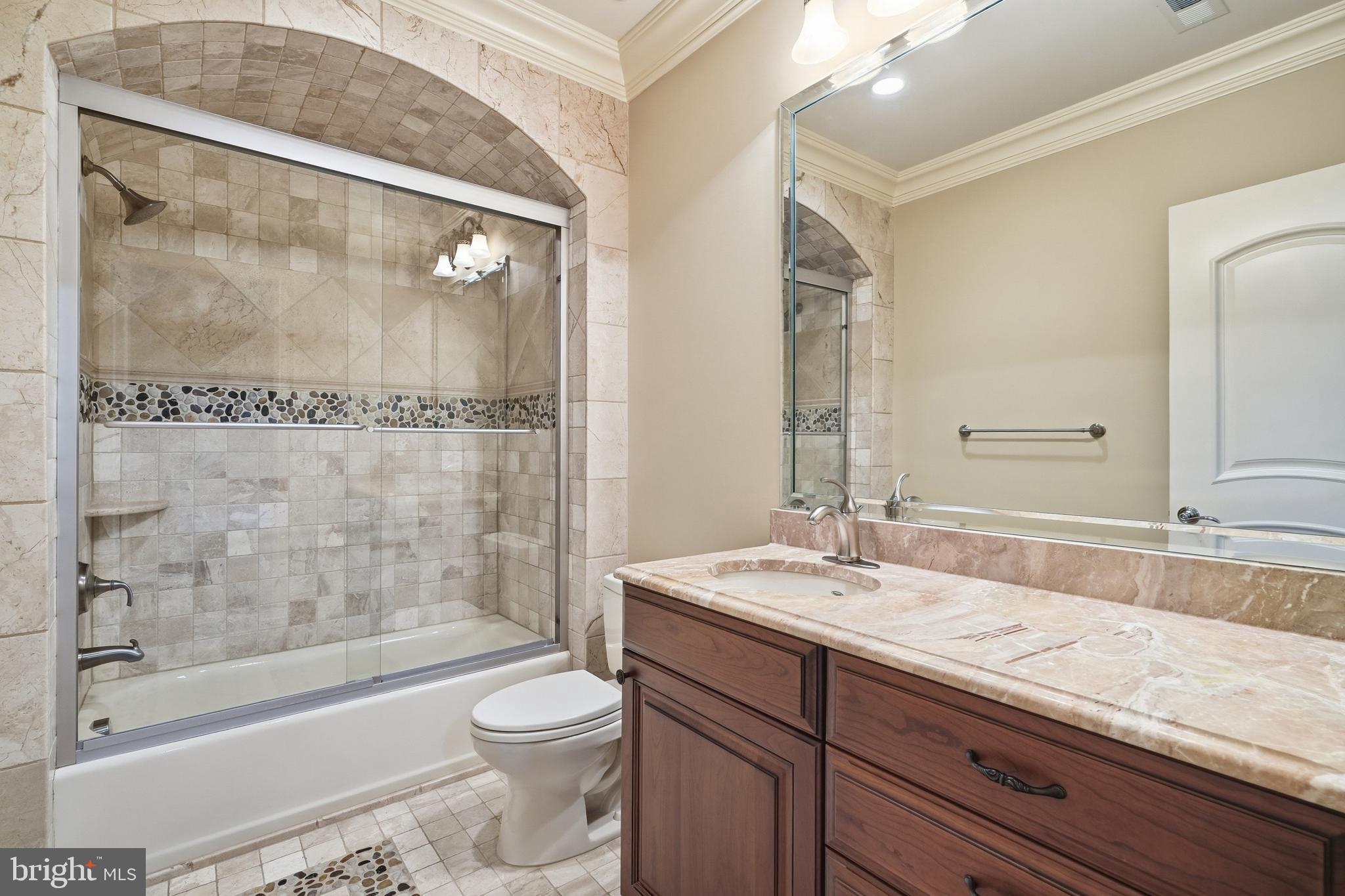 WOODSIDE ESTATES - Residential