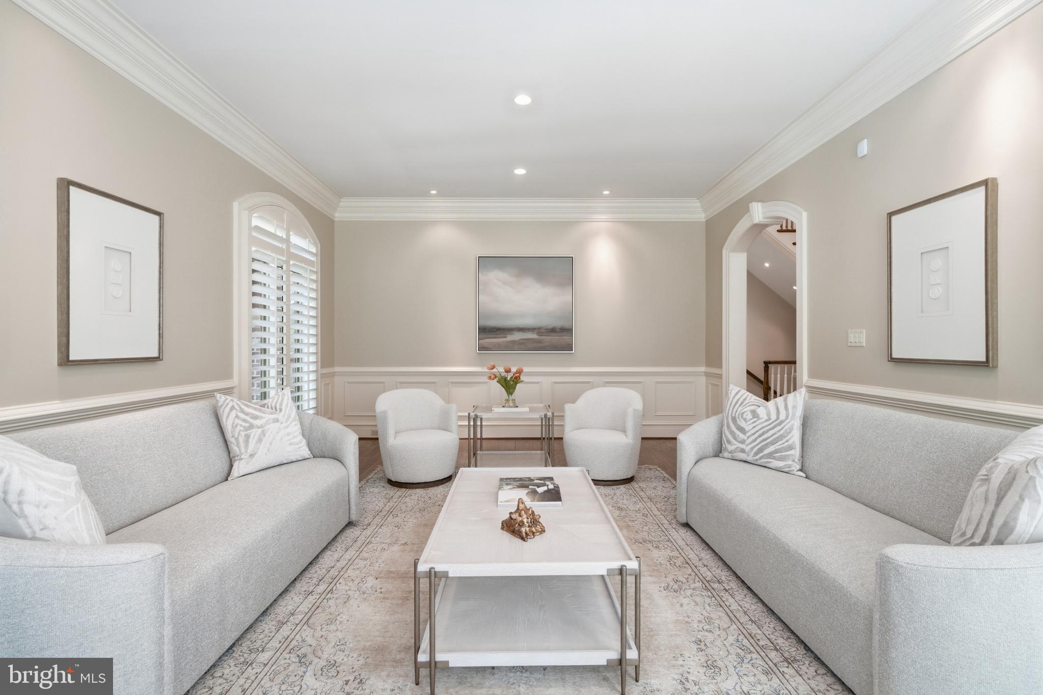 WOODSIDE ESTATES - Residential