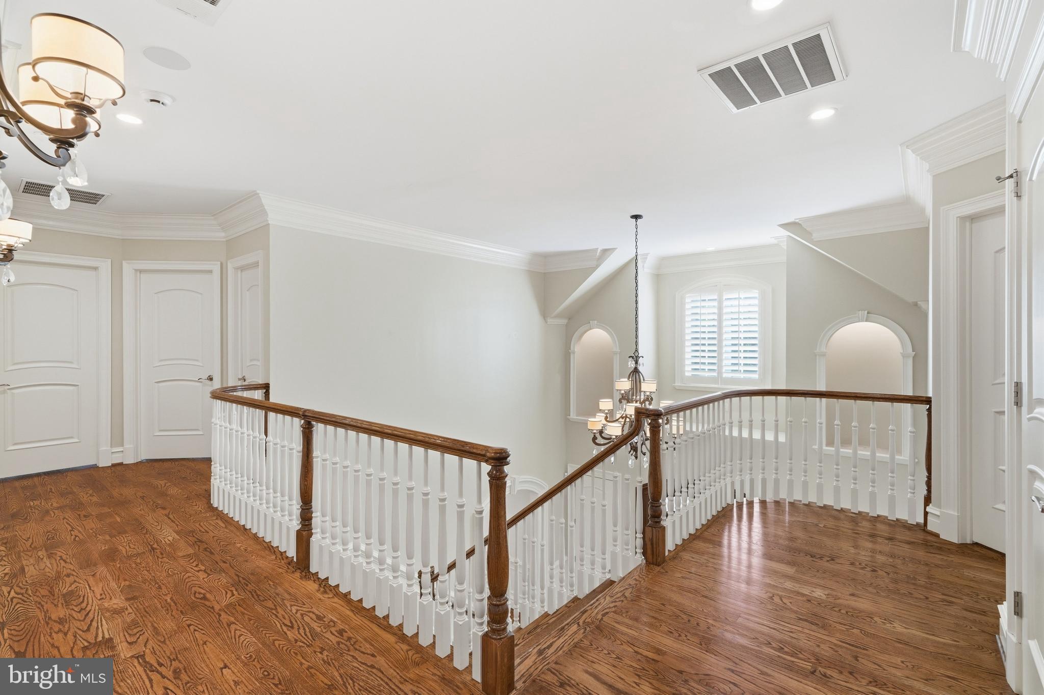 WOODSIDE ESTATES - Residential