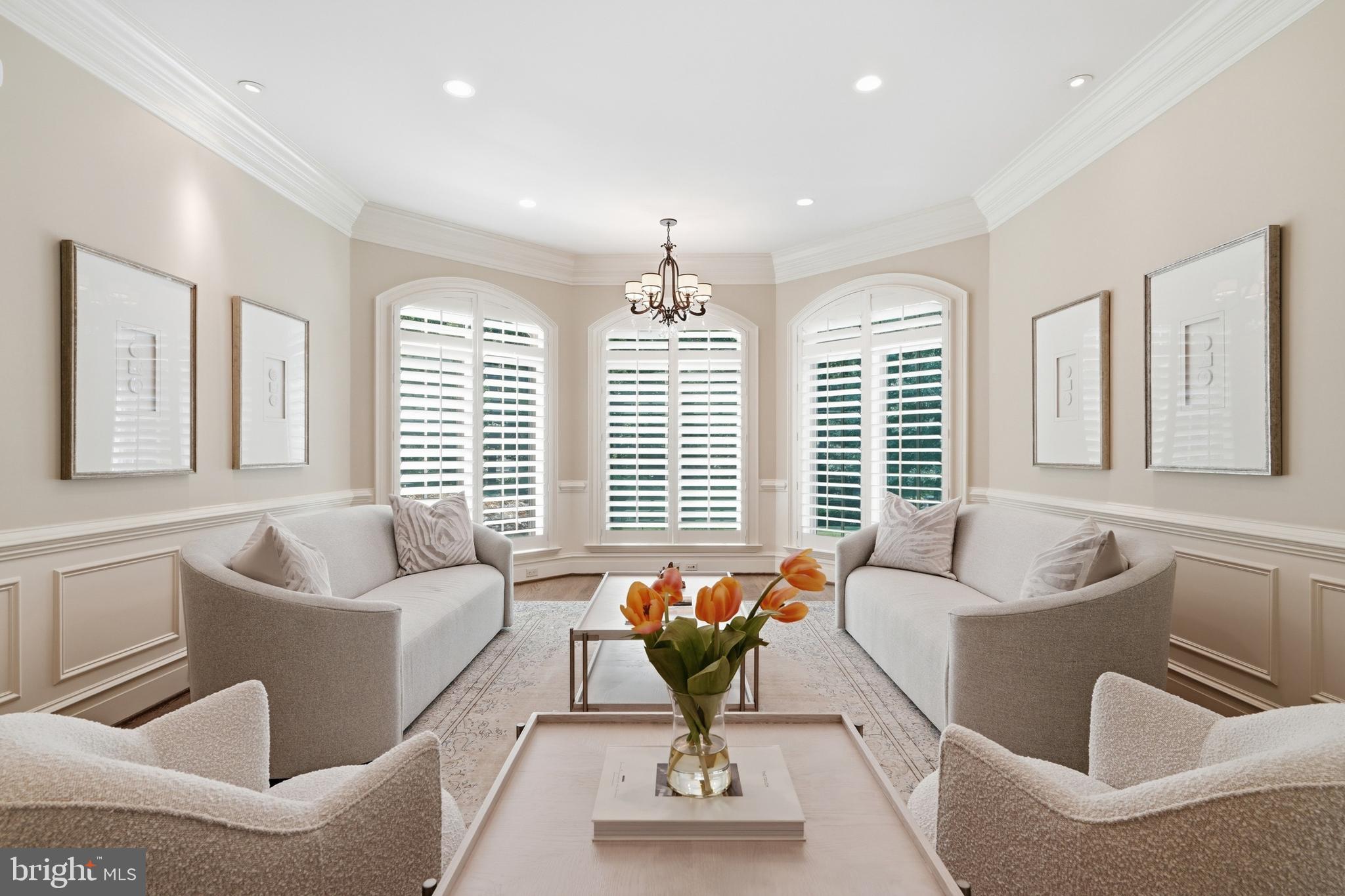 WOODSIDE ESTATES - Residential