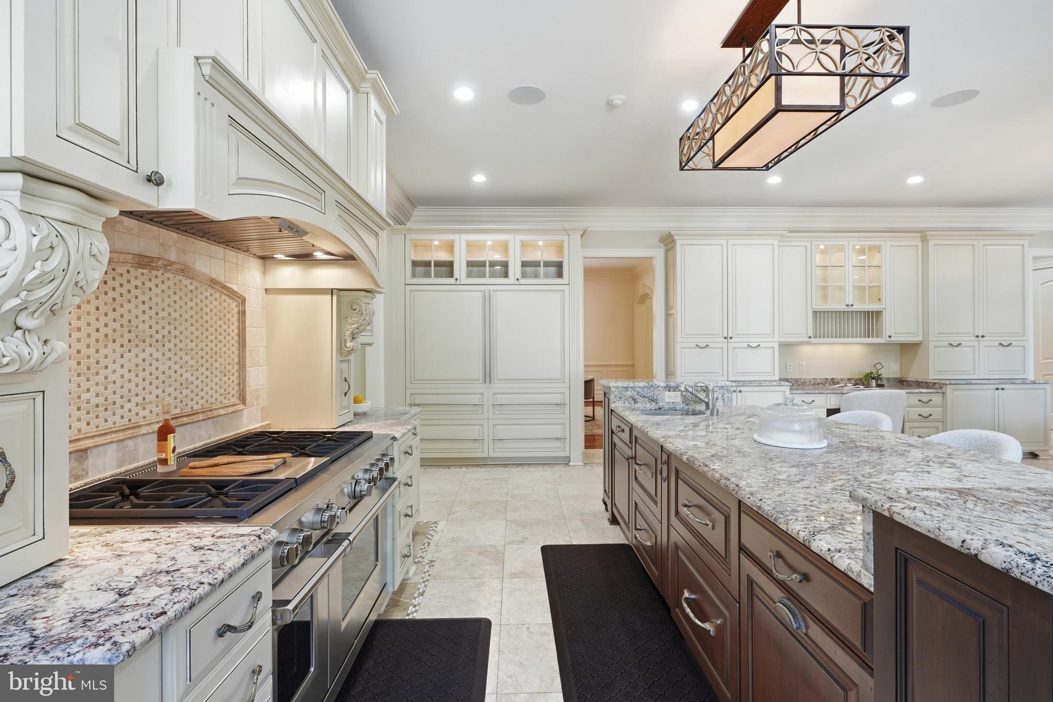 WOODSIDE ESTATES - Residential