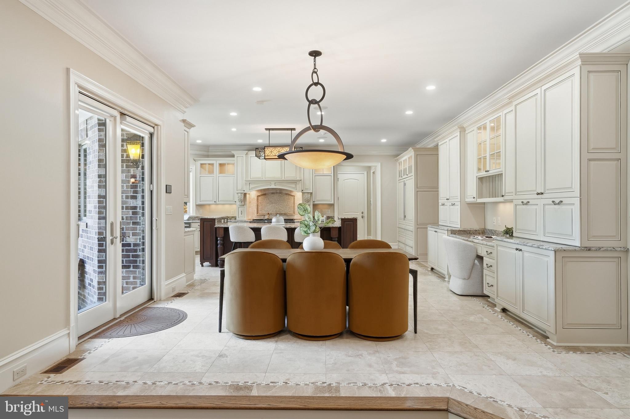 WOODSIDE ESTATES - Residential