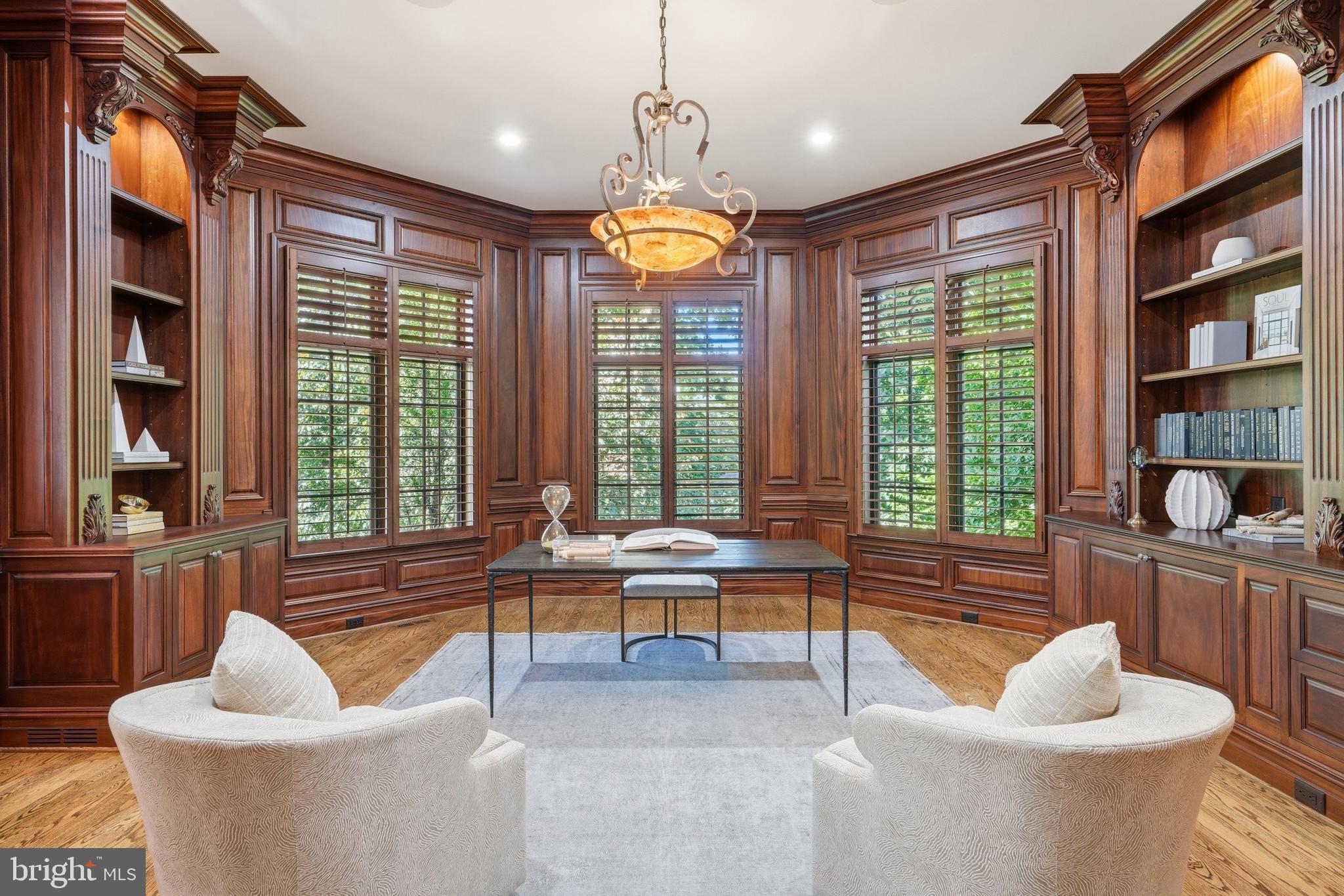 WOODSIDE ESTATES - Residential