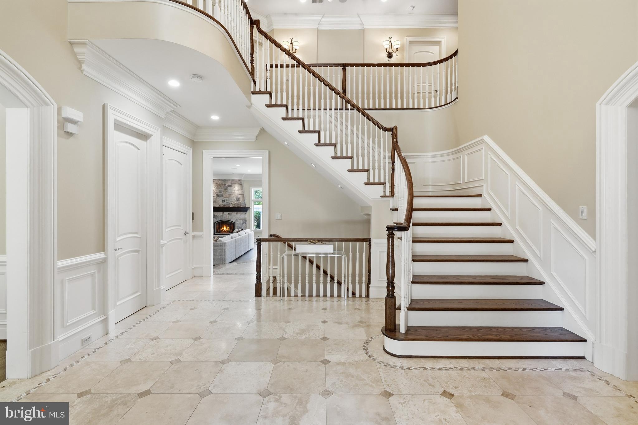 WOODSIDE ESTATES - Residential