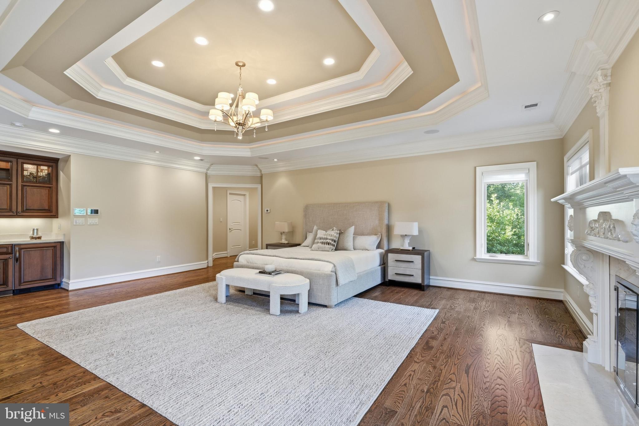 WOODSIDE ESTATES - Residential
