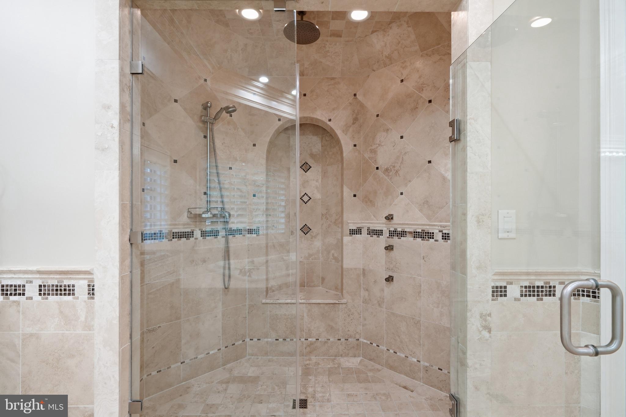 WOODSIDE ESTATES - Residential