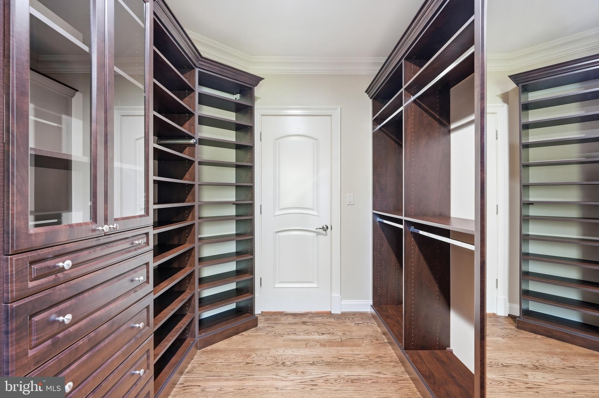 WOODSIDE ESTATES - Residential