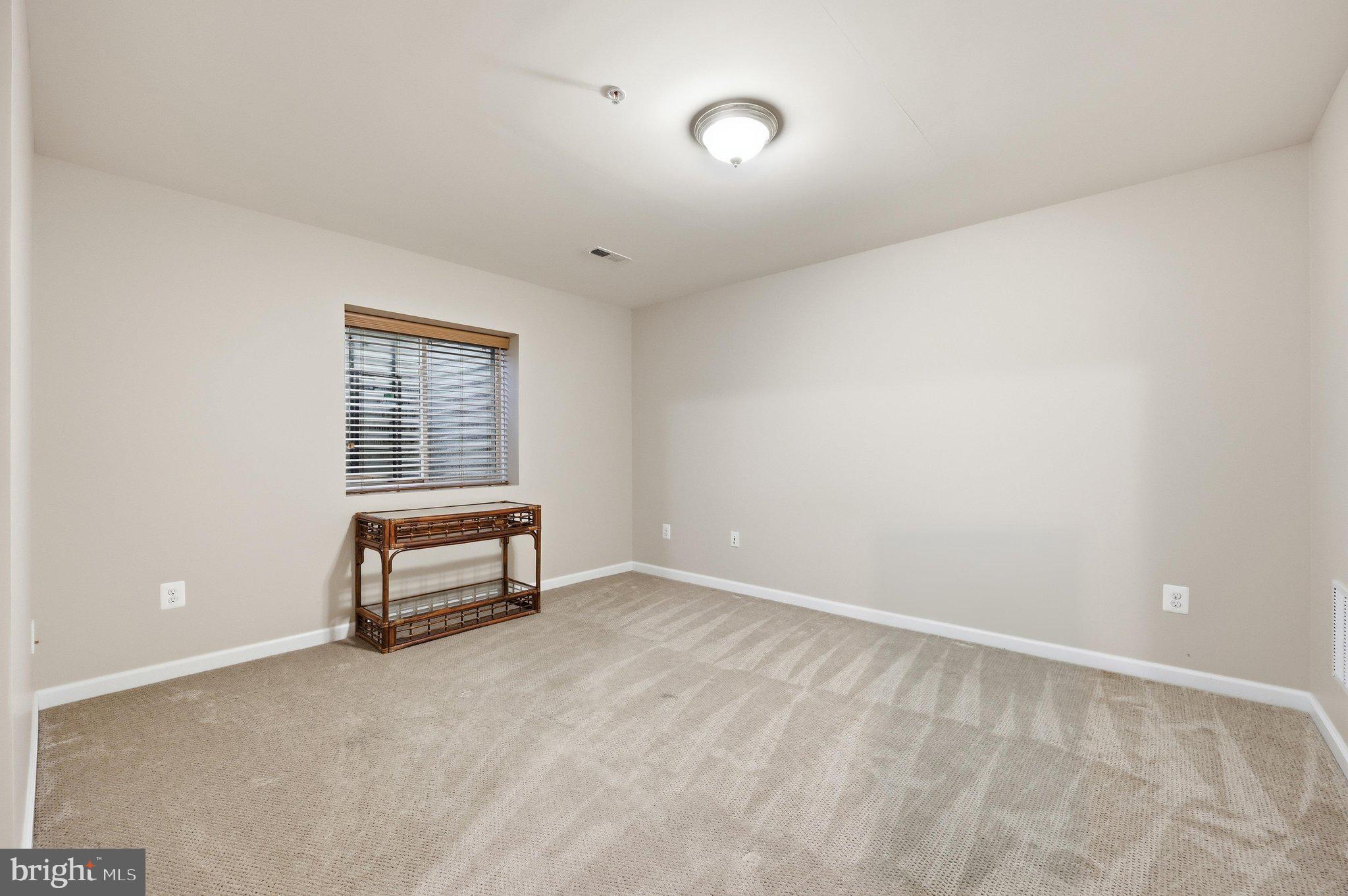 SIGNATURE CLUB AT GREENVIEW - Residential