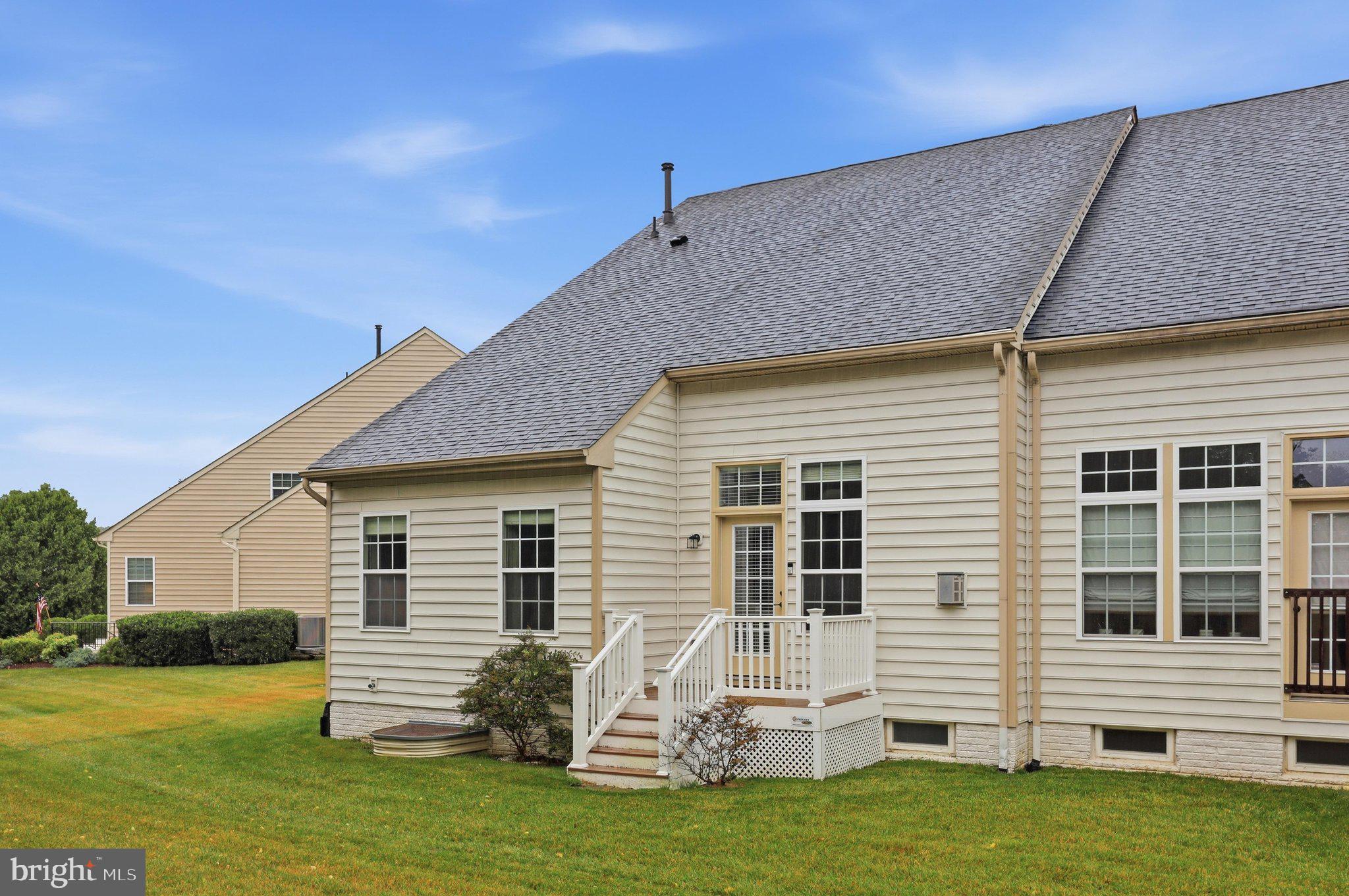 SIGNATURE CLUB AT GREENVIEW - Residential