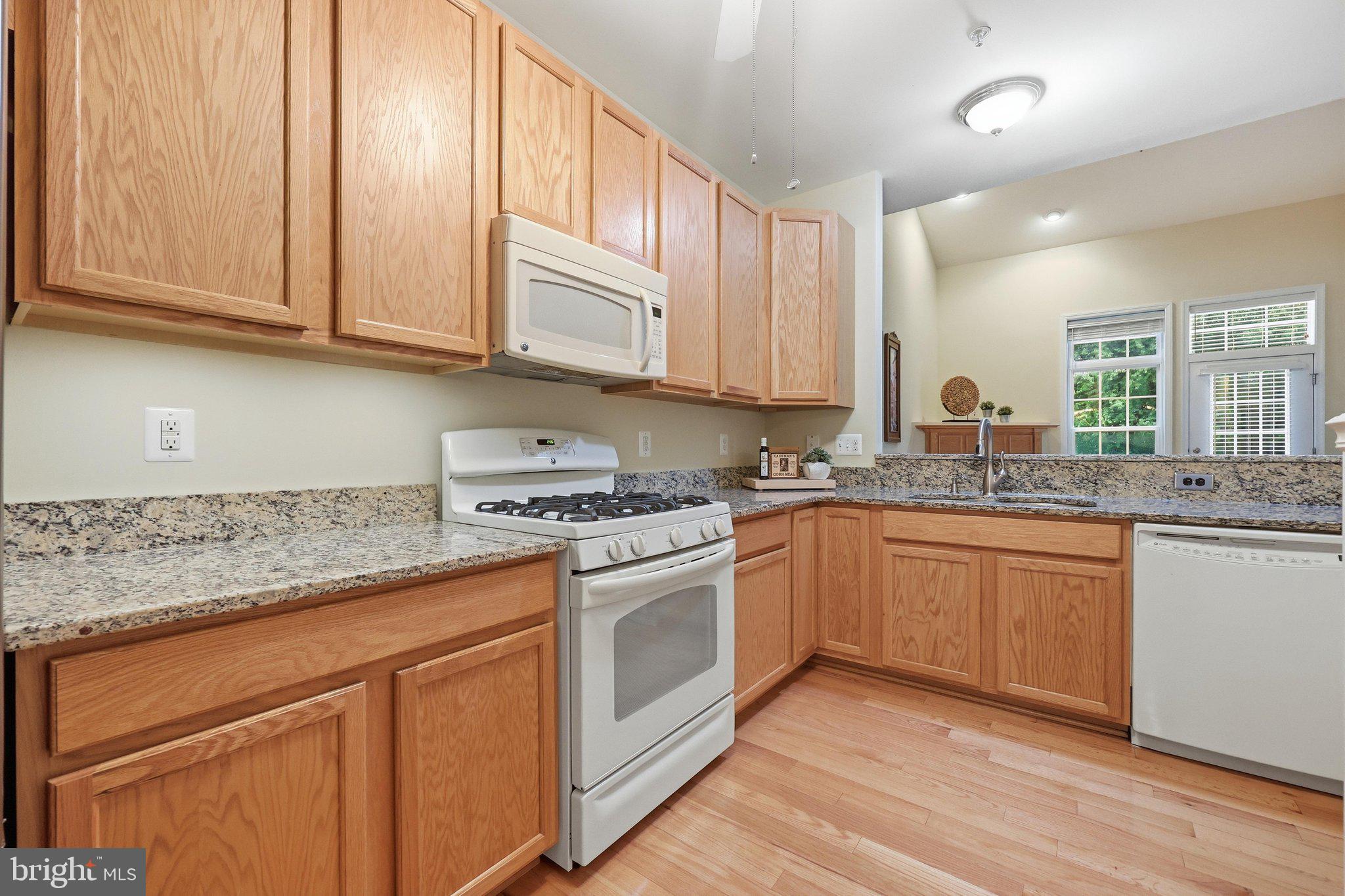 SIGNATURE CLUB AT GREENVIEW - Residential