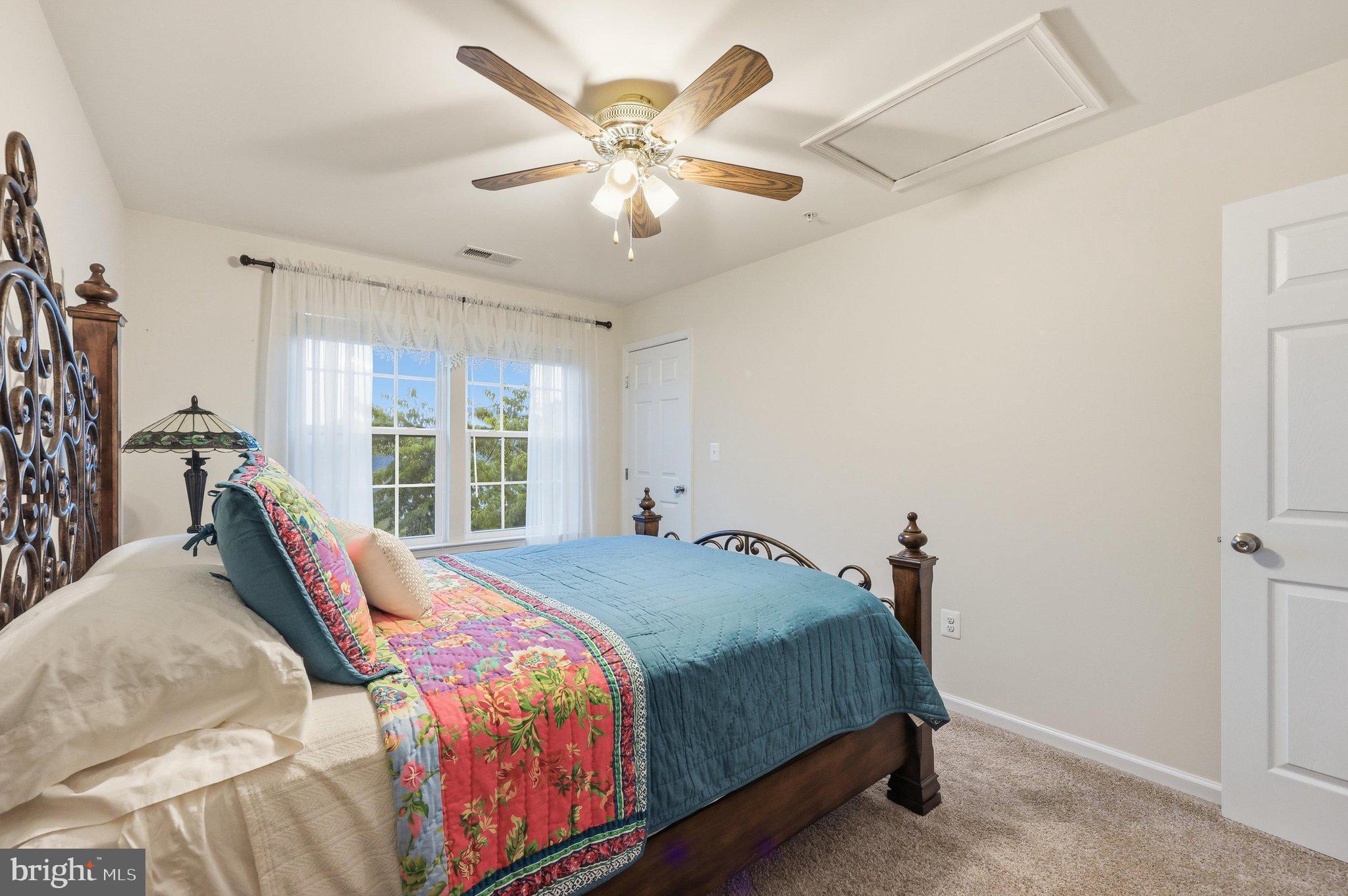 SIGNATURE CLUB AT GREENVIEW - Residential