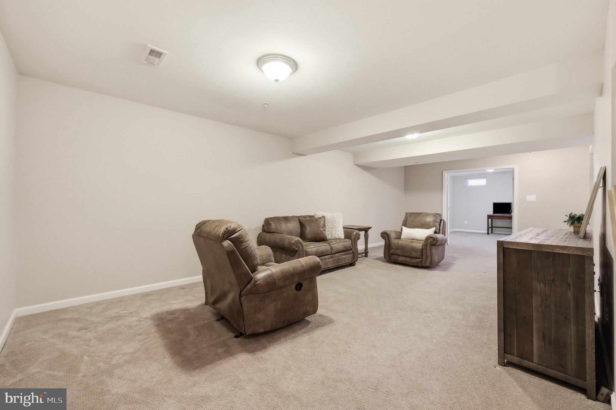 SIGNATURE CLUB AT GREENVIEW - Residential