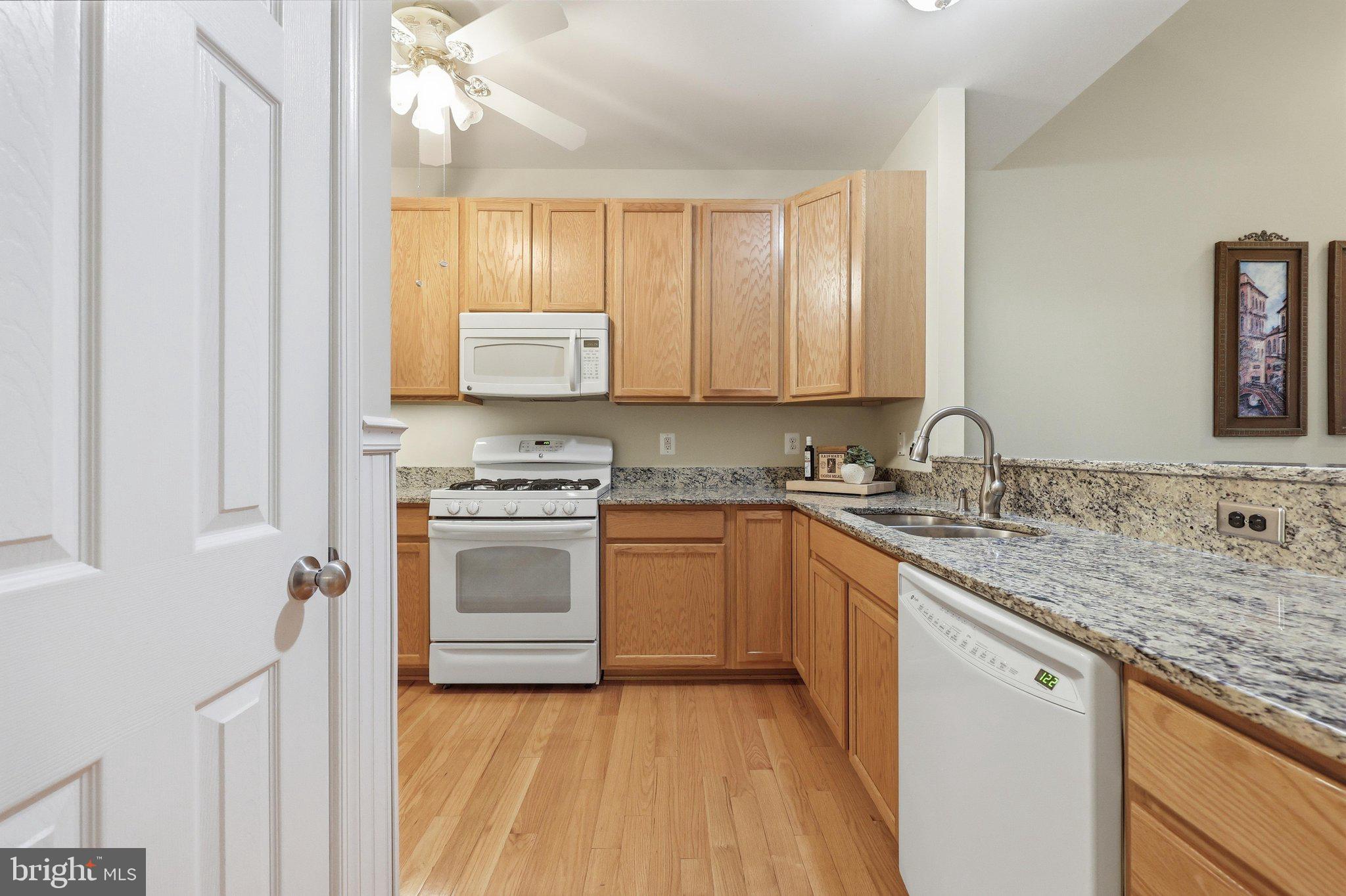 SIGNATURE CLUB AT GREENVIEW - Residential