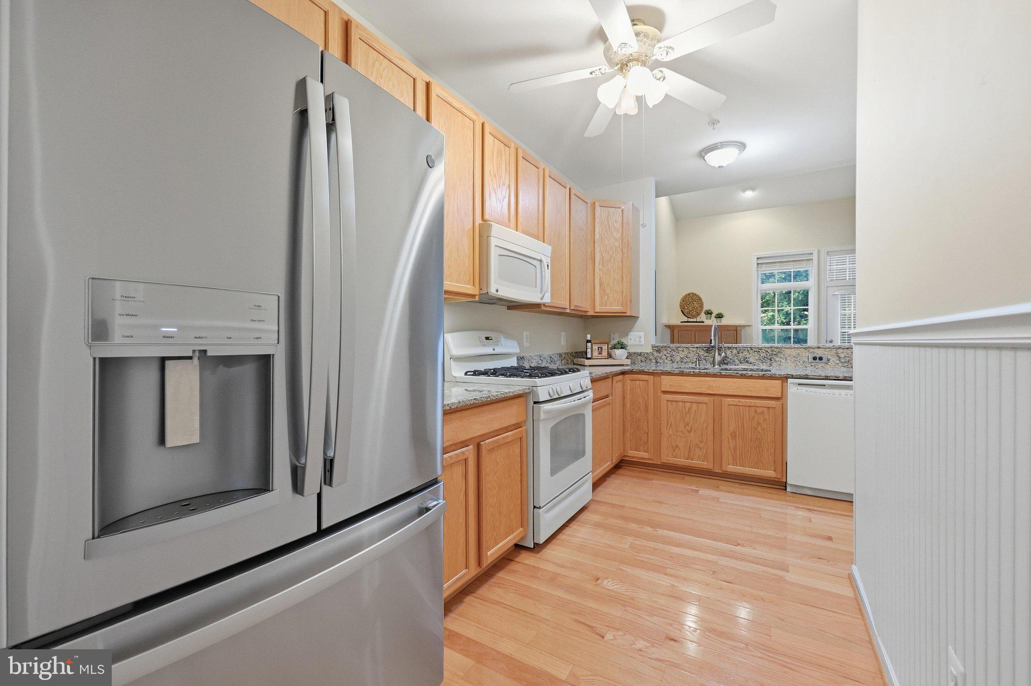 SIGNATURE CLUB AT GREENVIEW - Residential