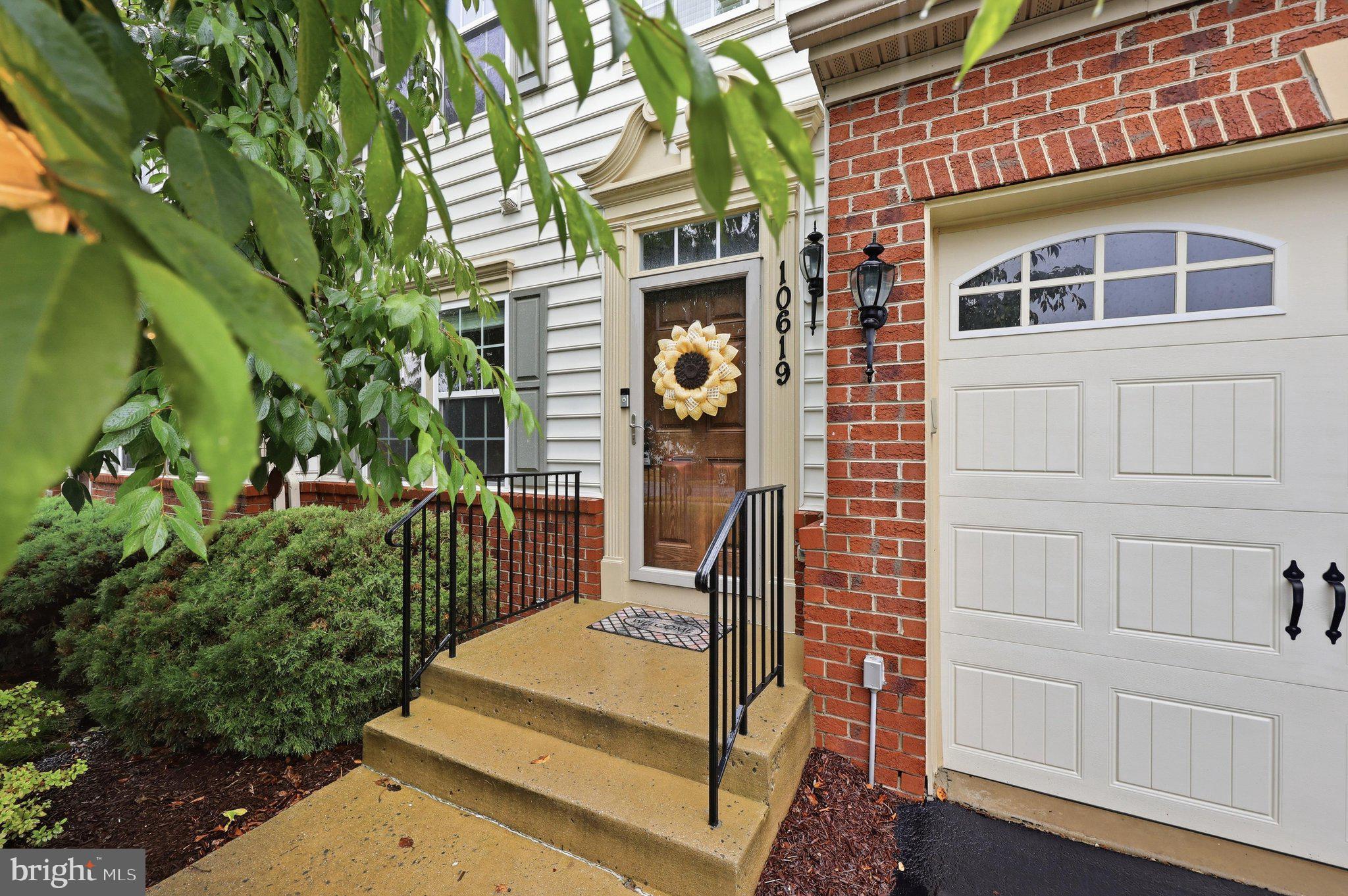 SIGNATURE CLUB AT GREENVIEW - Residential
