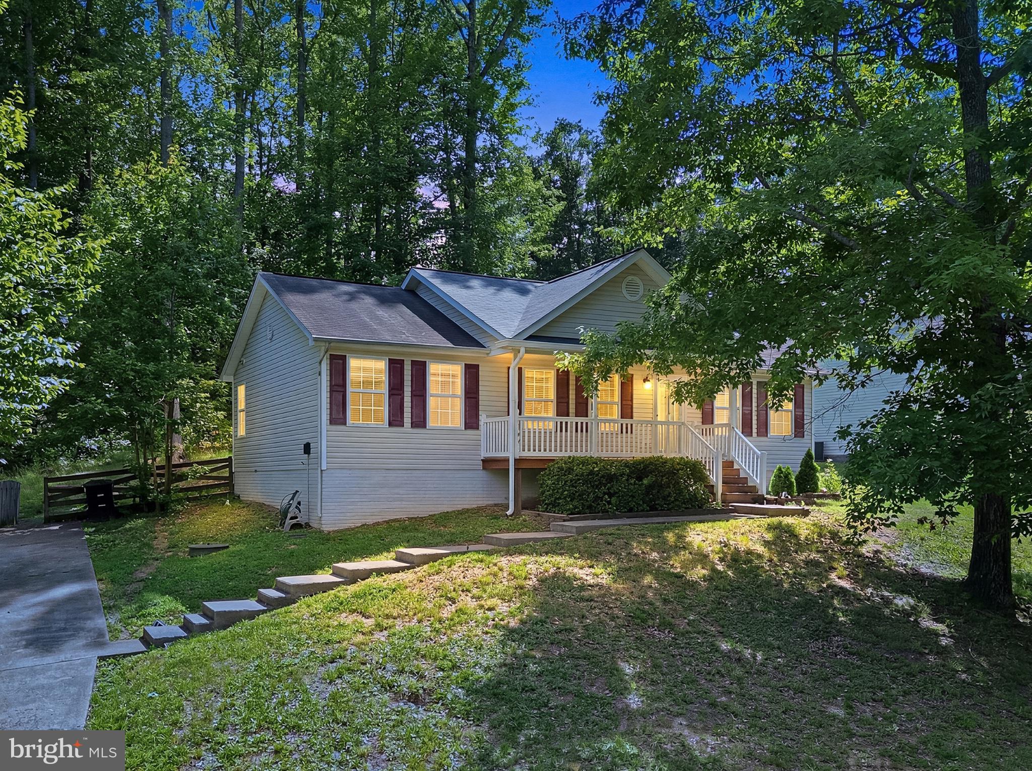 PRESIDENTIAL LAKES - Residential