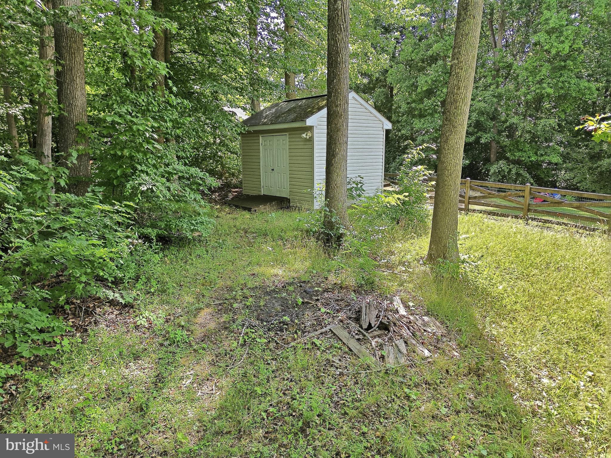 PRESIDENTIAL LAKES - Residential