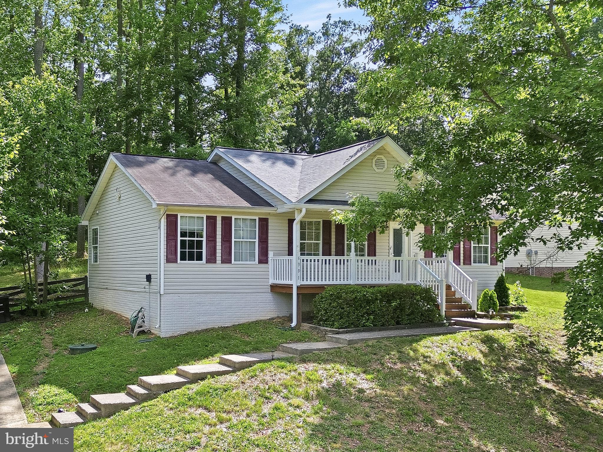 PRESIDENTIAL LAKES - Residential