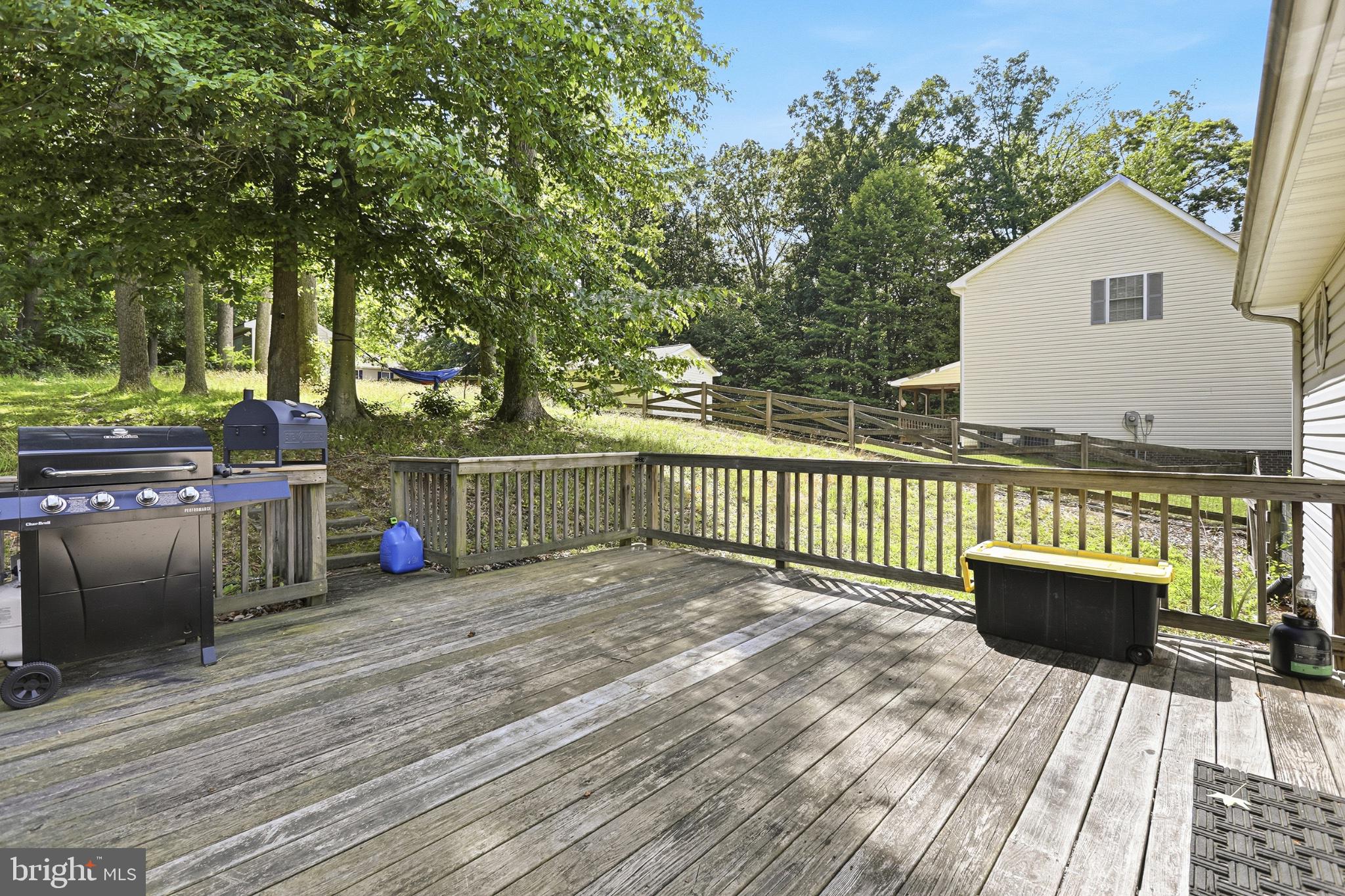 PRESIDENTIAL LAKES - Residential