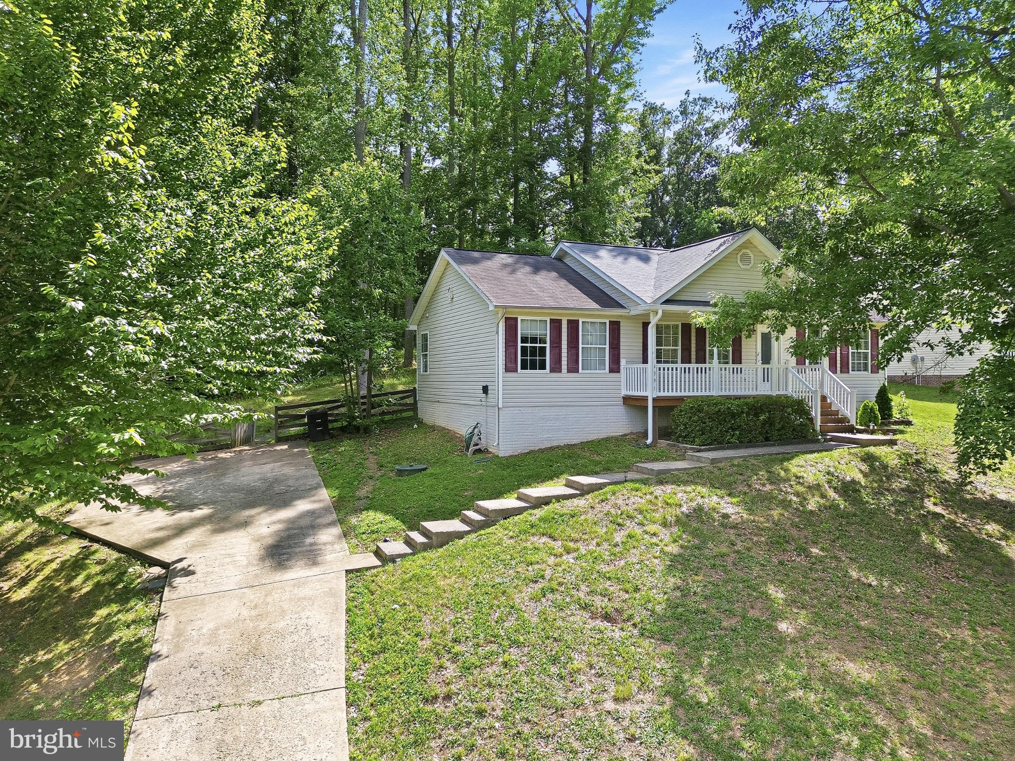 PRESIDENTIAL LAKES - Residential