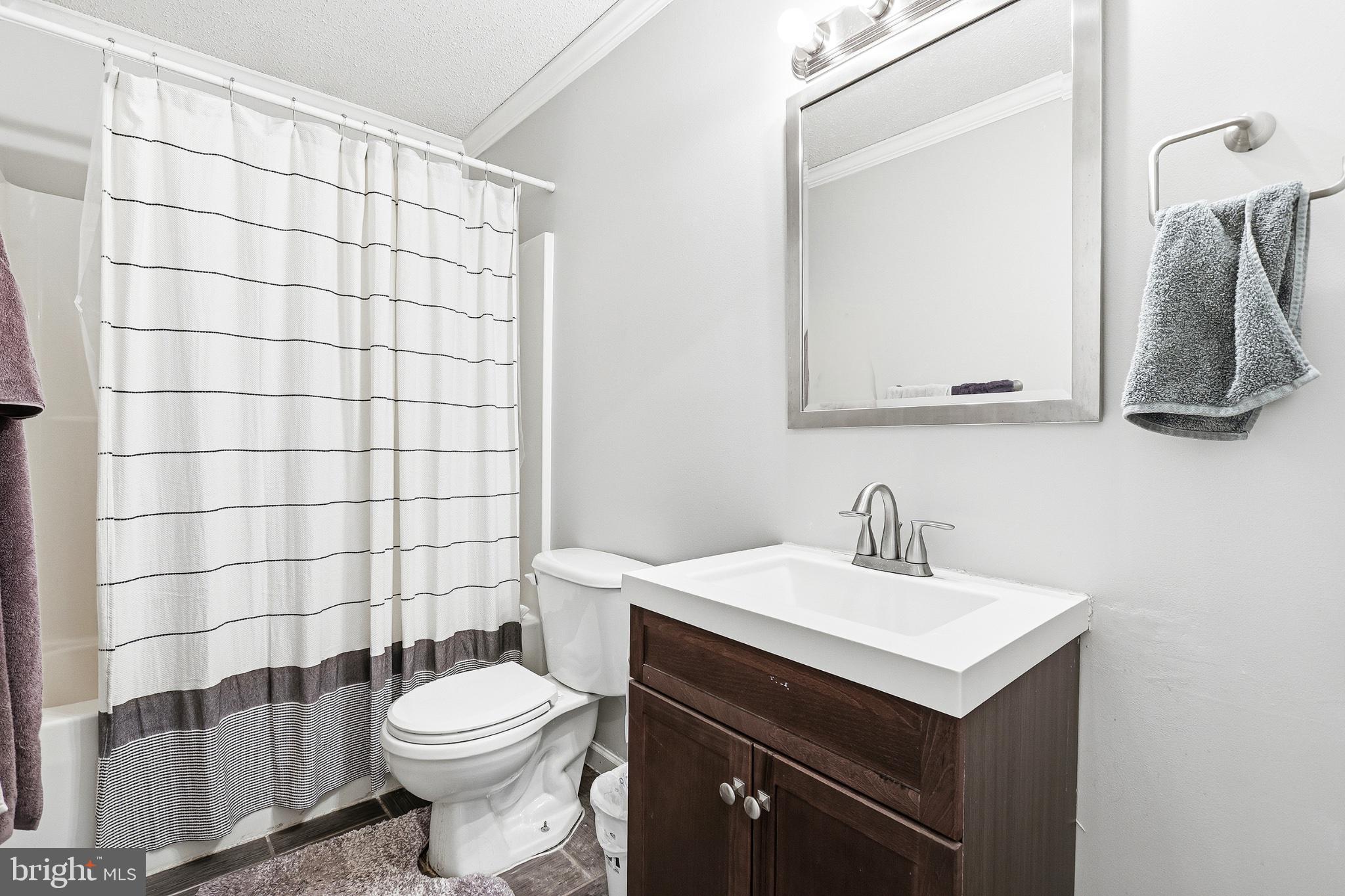 PRESIDENTIAL LAKES - Residential