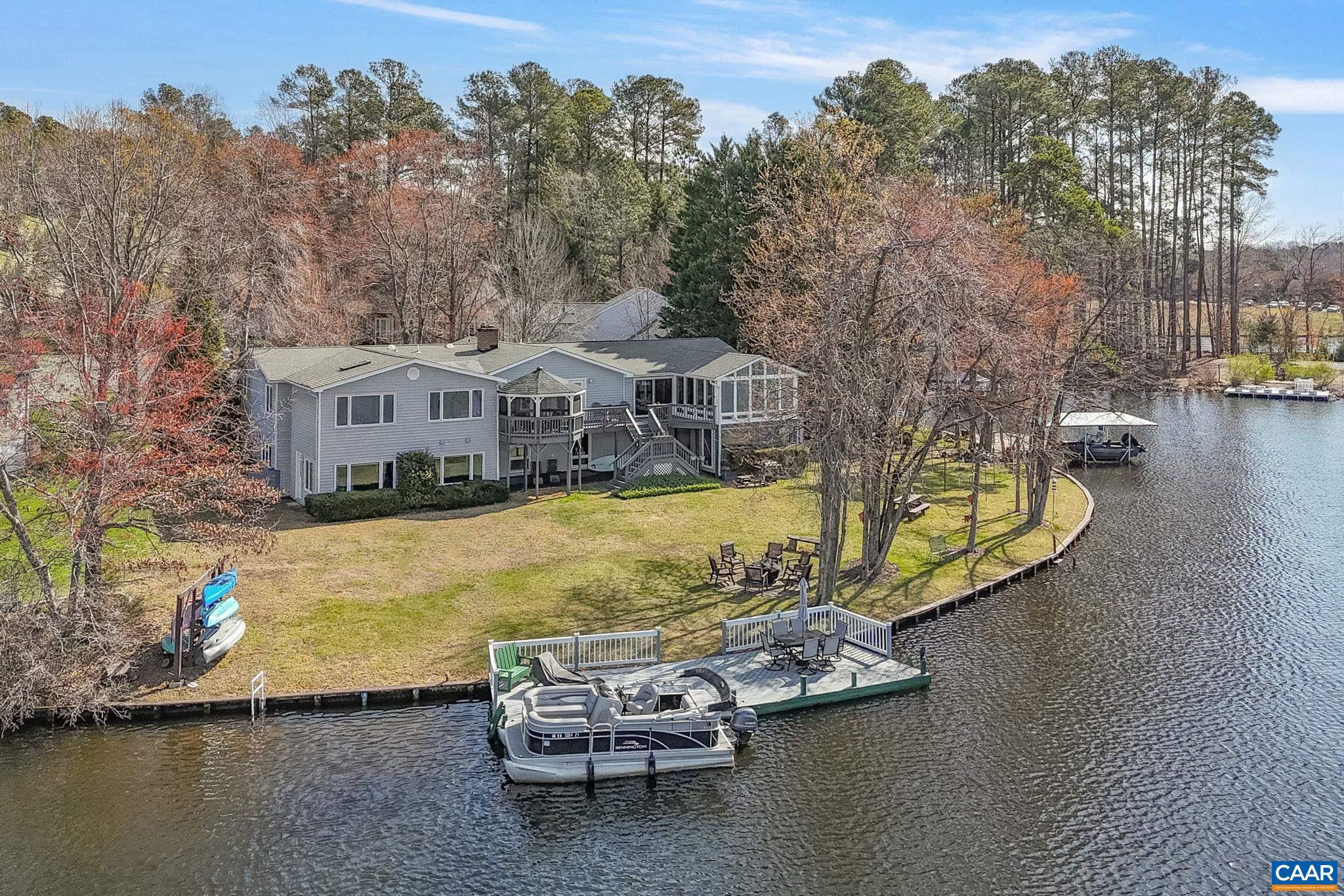 LAKE MONTICELLO - Residential