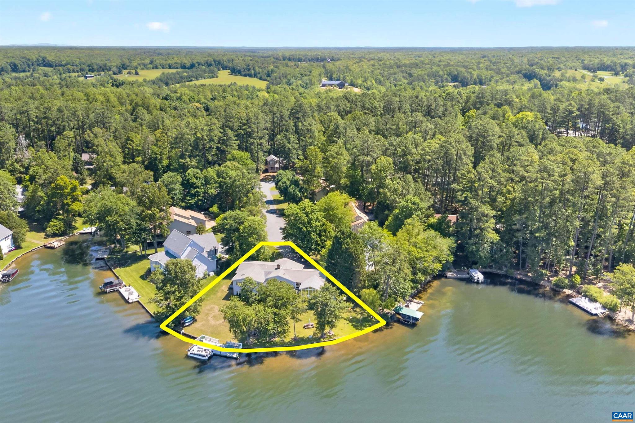 LAKE MONTICELLO - Residential