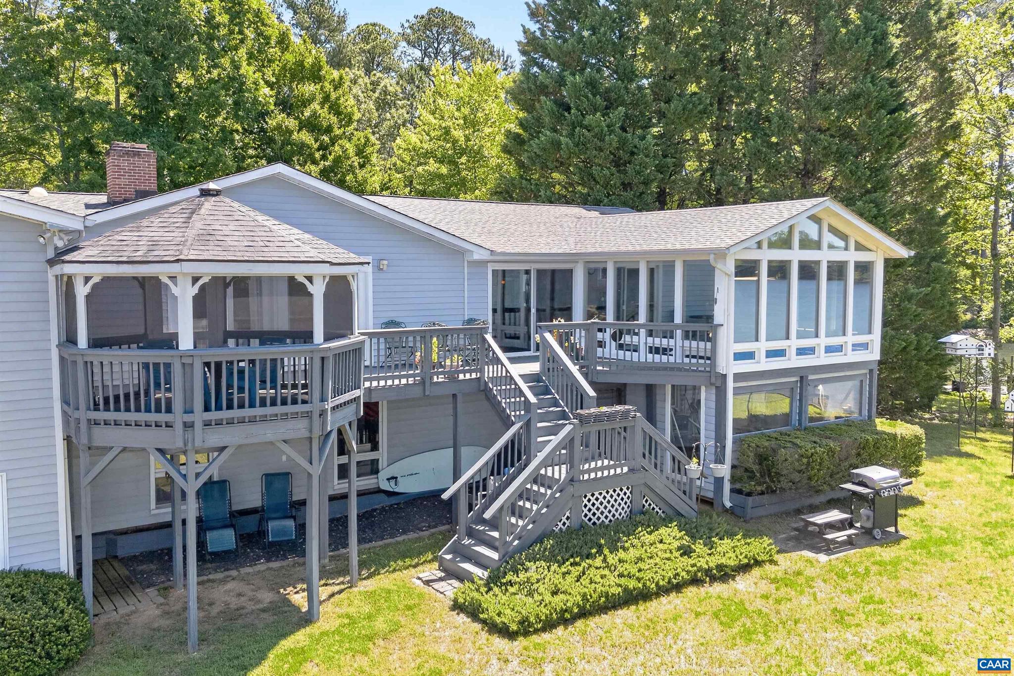 LAKE MONTICELLO - Residential